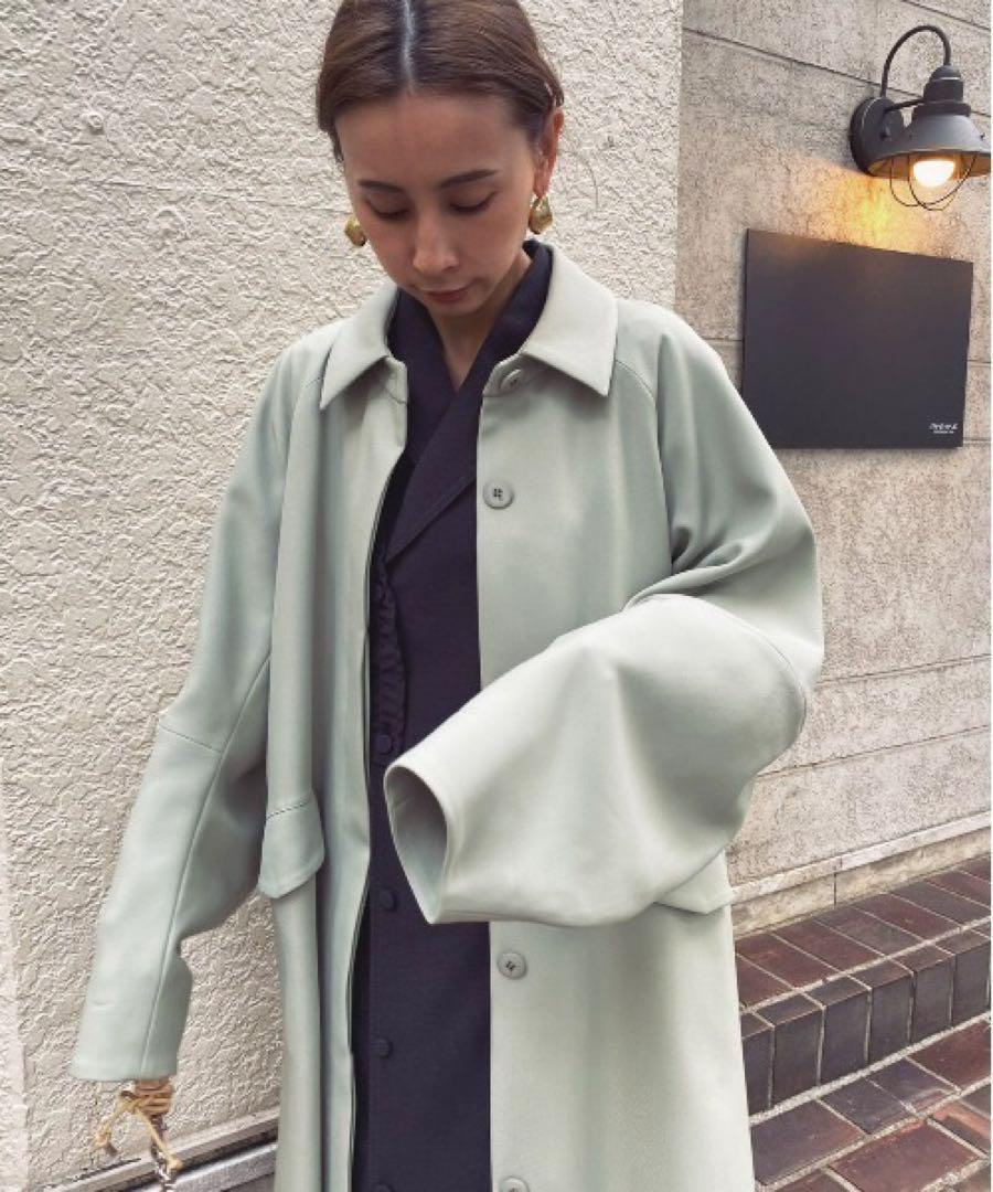 Ameri（アメリ）の「BOTTLE WAVE SLEEVE COAT（トレンチコート