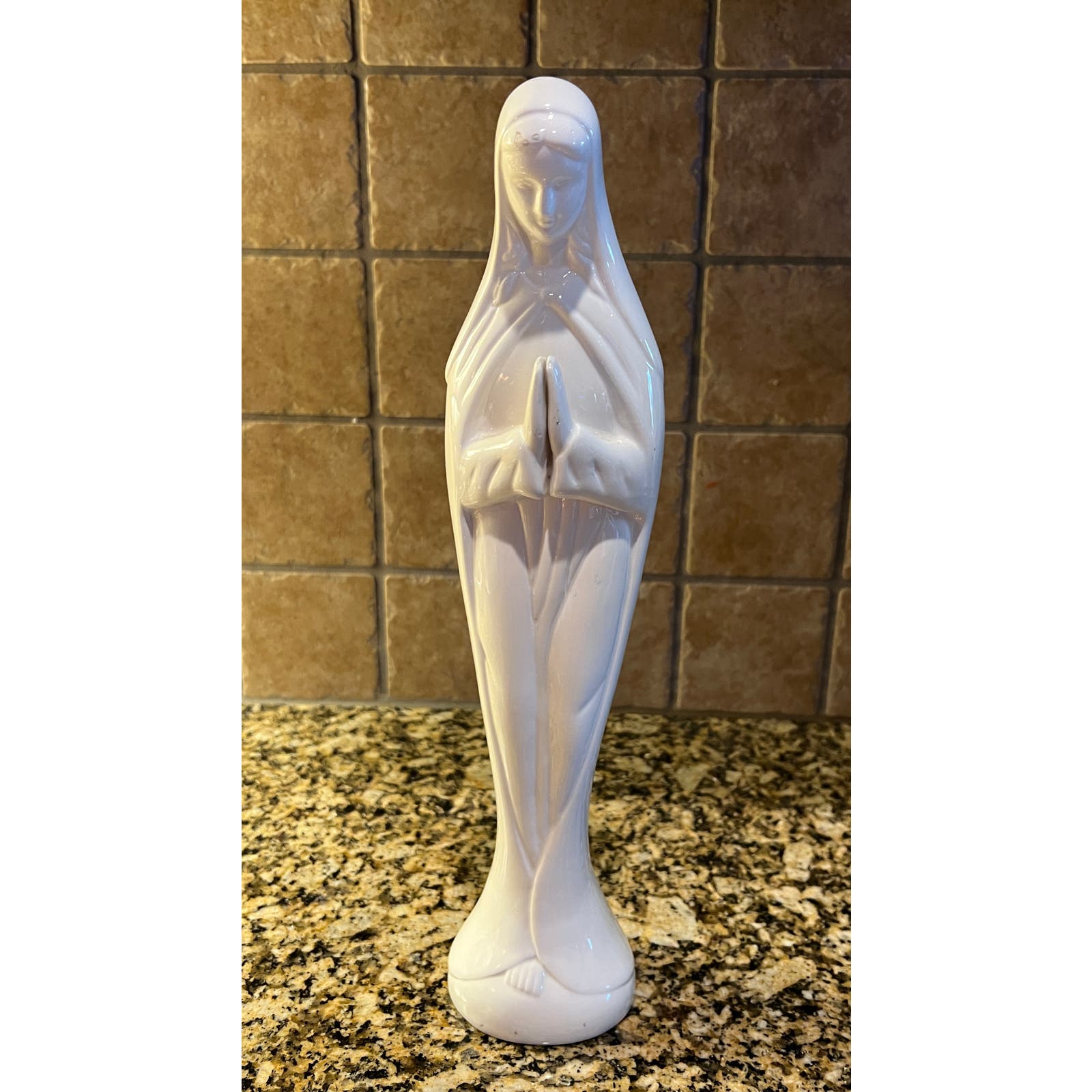 Madonna Virgin Mary Mother Praying Statue 14 Tall Wht Ceramic