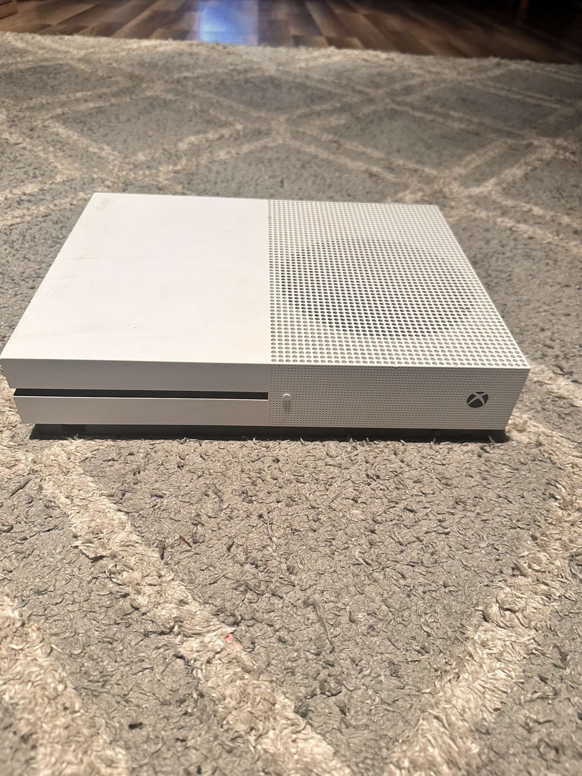 Xbox one s 1tb with kraken headset