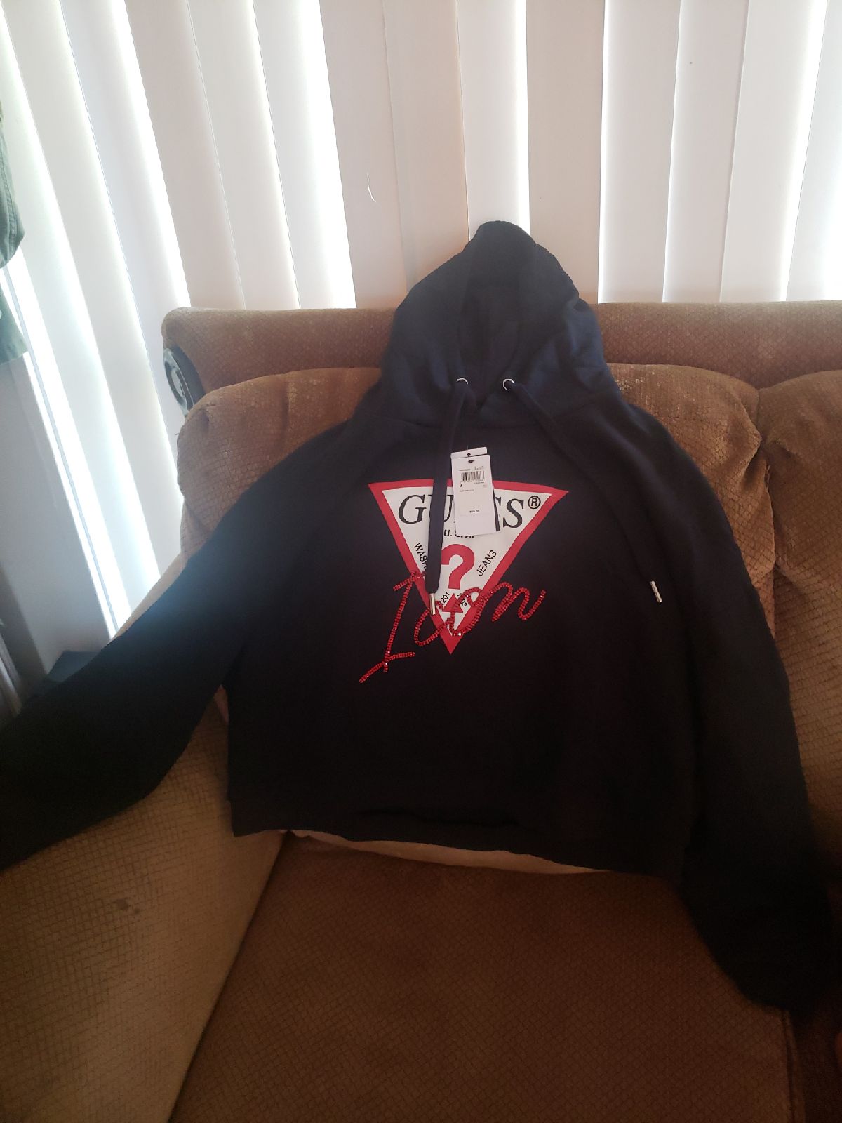 Womans guess exclusive sweatshirt