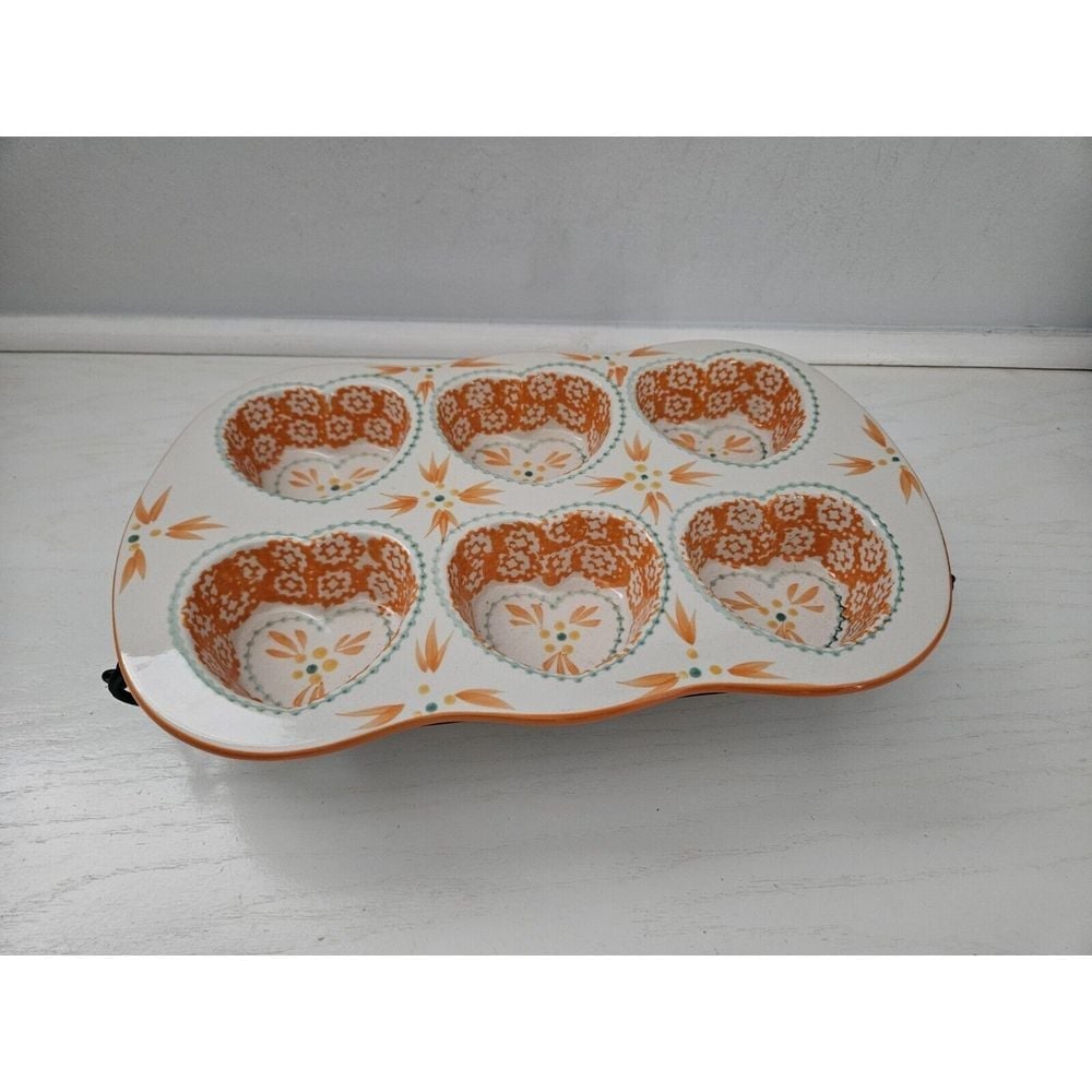 Temptations Old World Style Orange Heart Cupcake Muffin Pan With Wire Basket