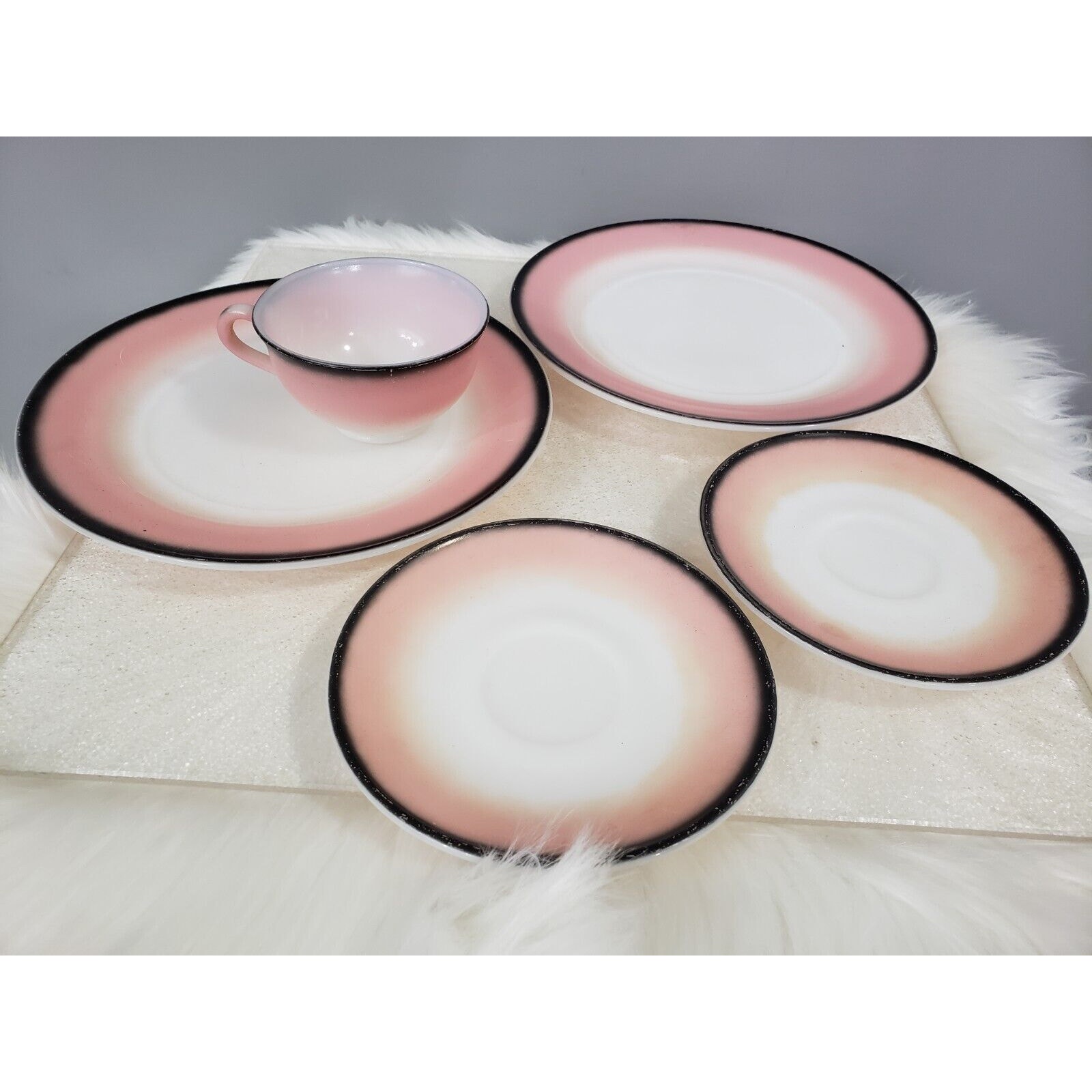 Hazel Atlas Mid Century Modern Ovide Pink Black White 9” Dinner Plate MCM Cup