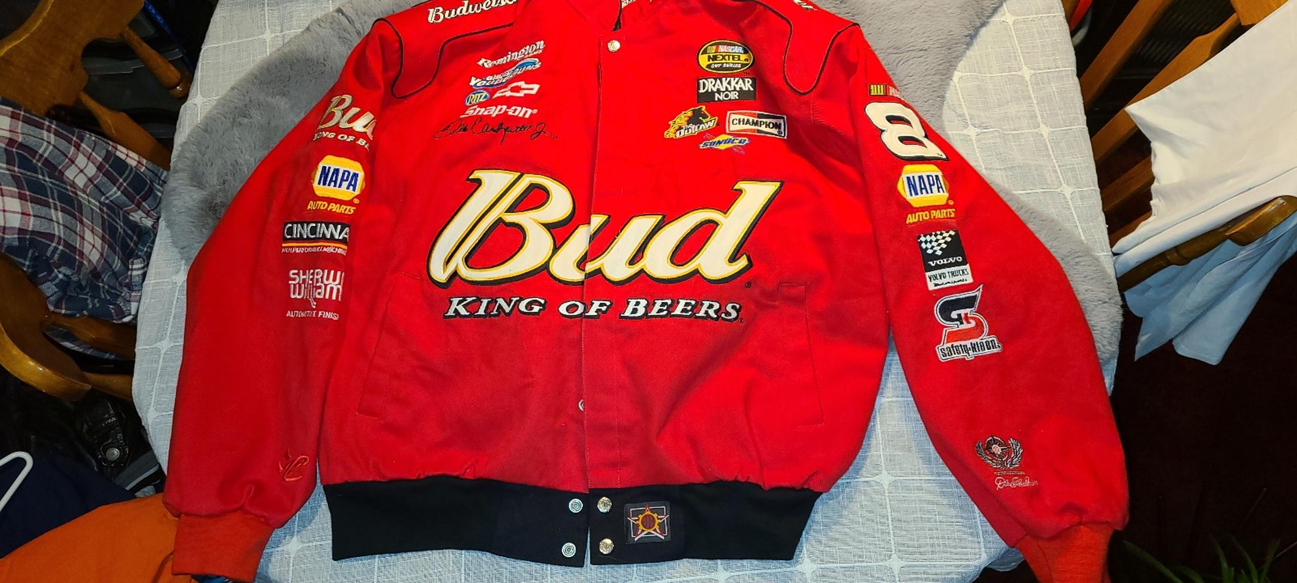 Authentic Dale earnhardt jacket.
Chase Authentics Size XL