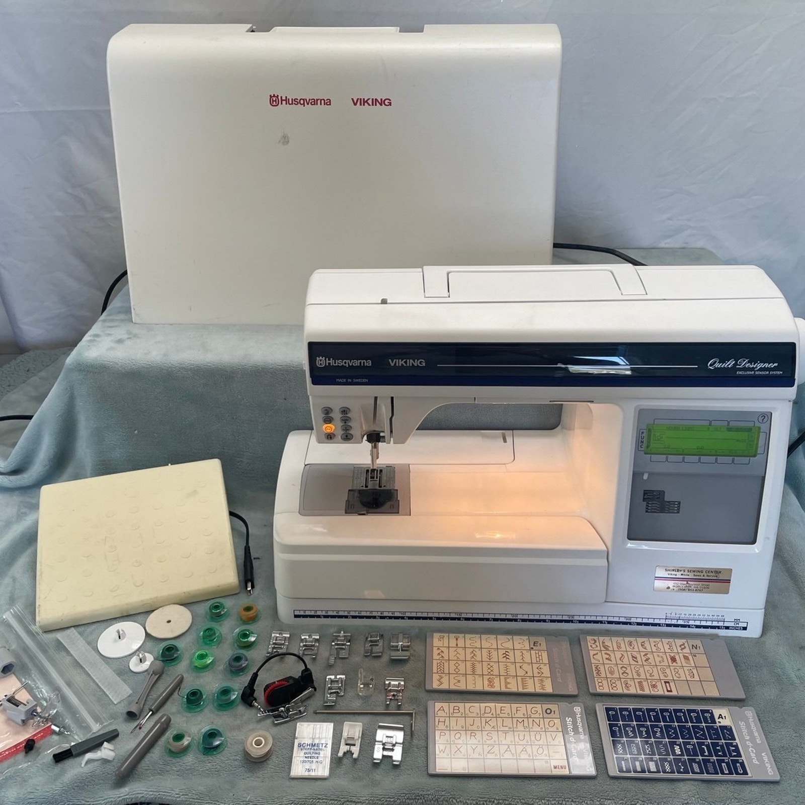 Husqvarna Viking Quilt Designer Sewing Embroidery Machine + Accessories & Case
