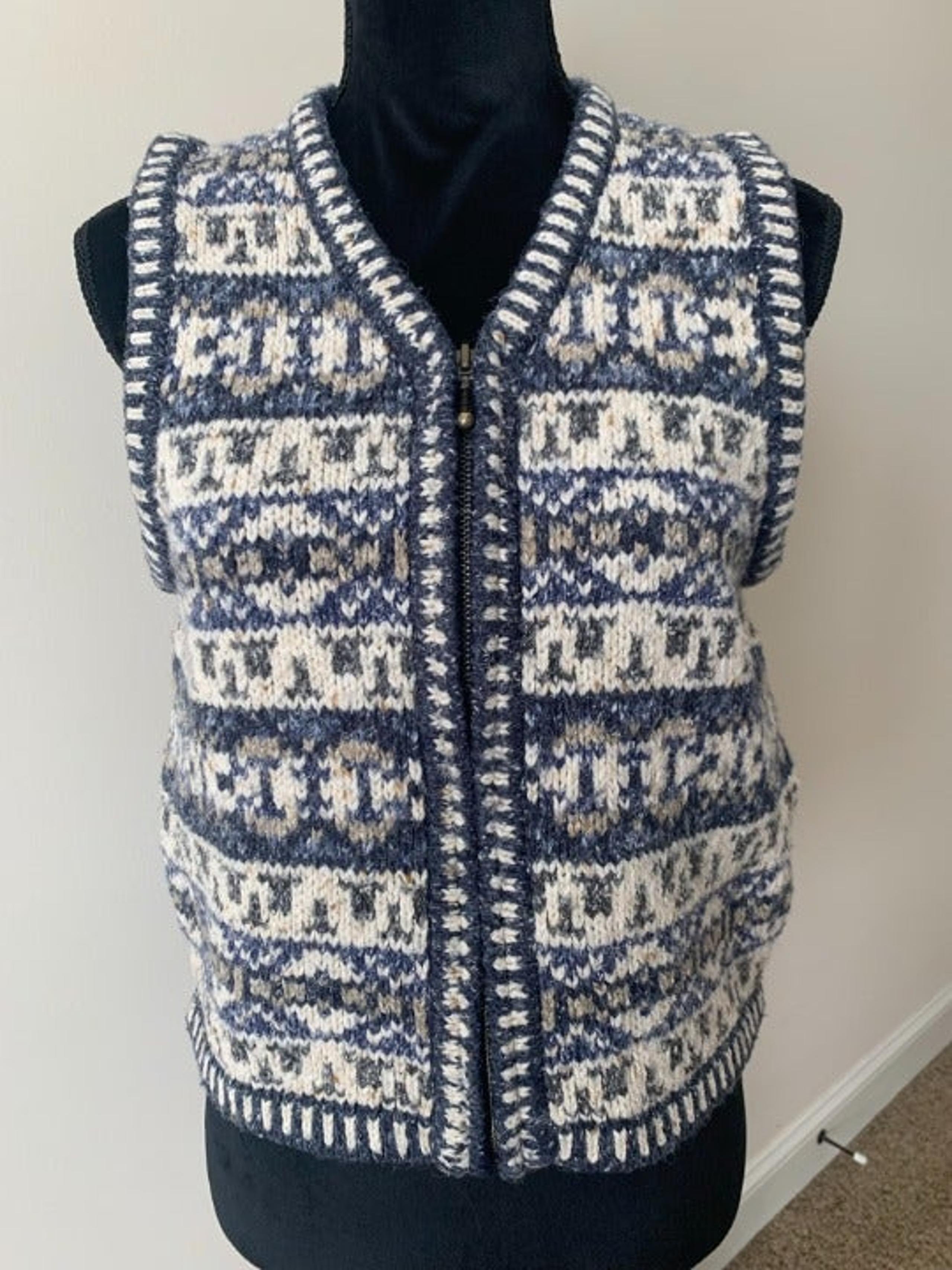 Petite M - Womens Vintage St. John's Bay Wool Blend Full Zip V Neck Sweater Vest