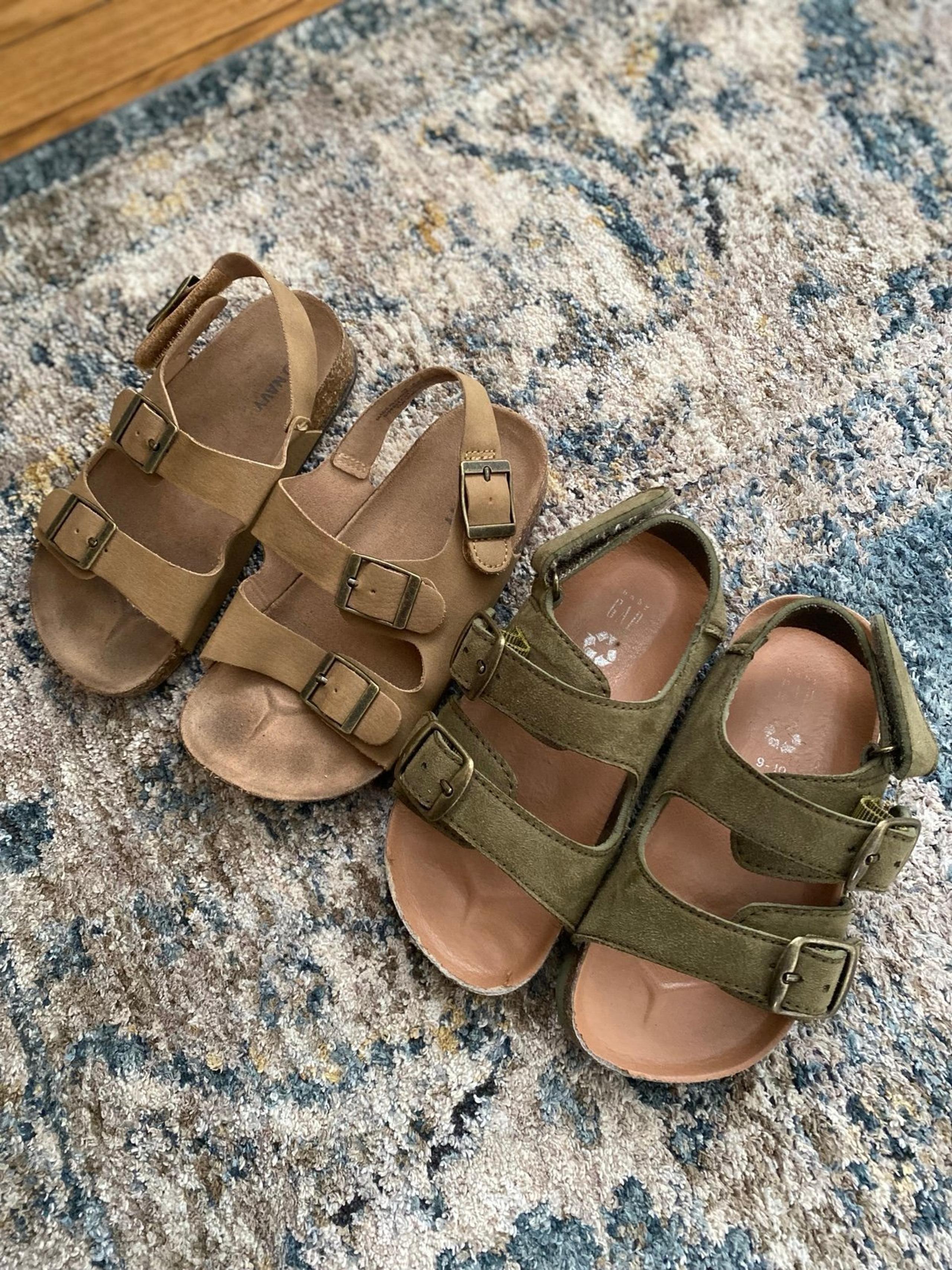 Old navy & GAP bundle size 10 toddler boy summer sandals