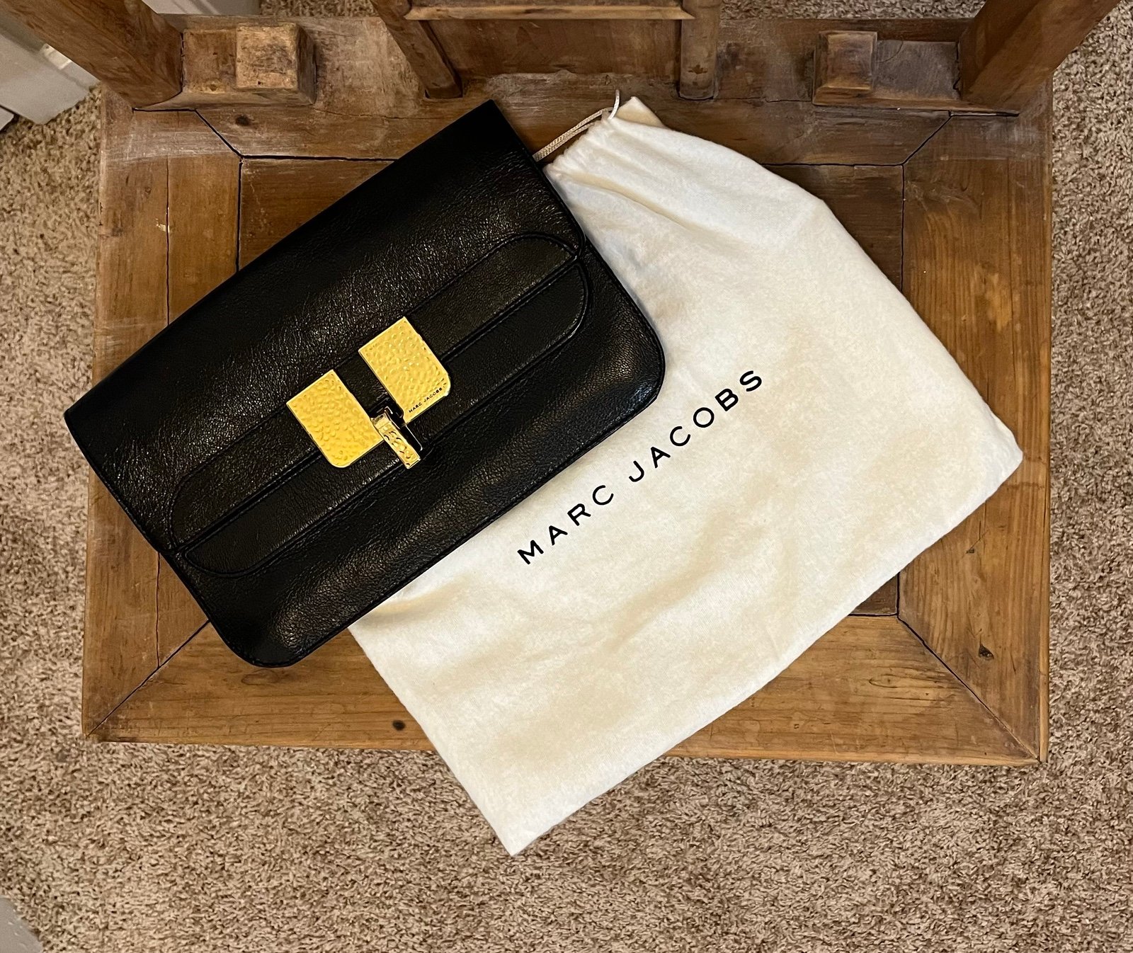 NWT Marc Jacobs The Astor Textured Black Leather Clutch