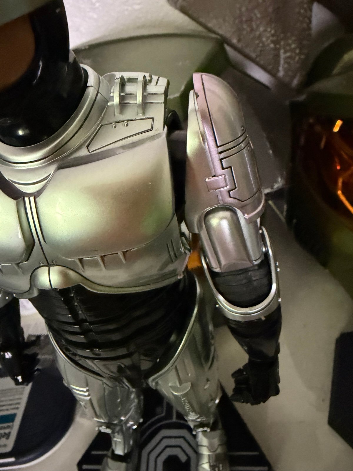 Hot Toys Robocop MMS202-D04 Complete