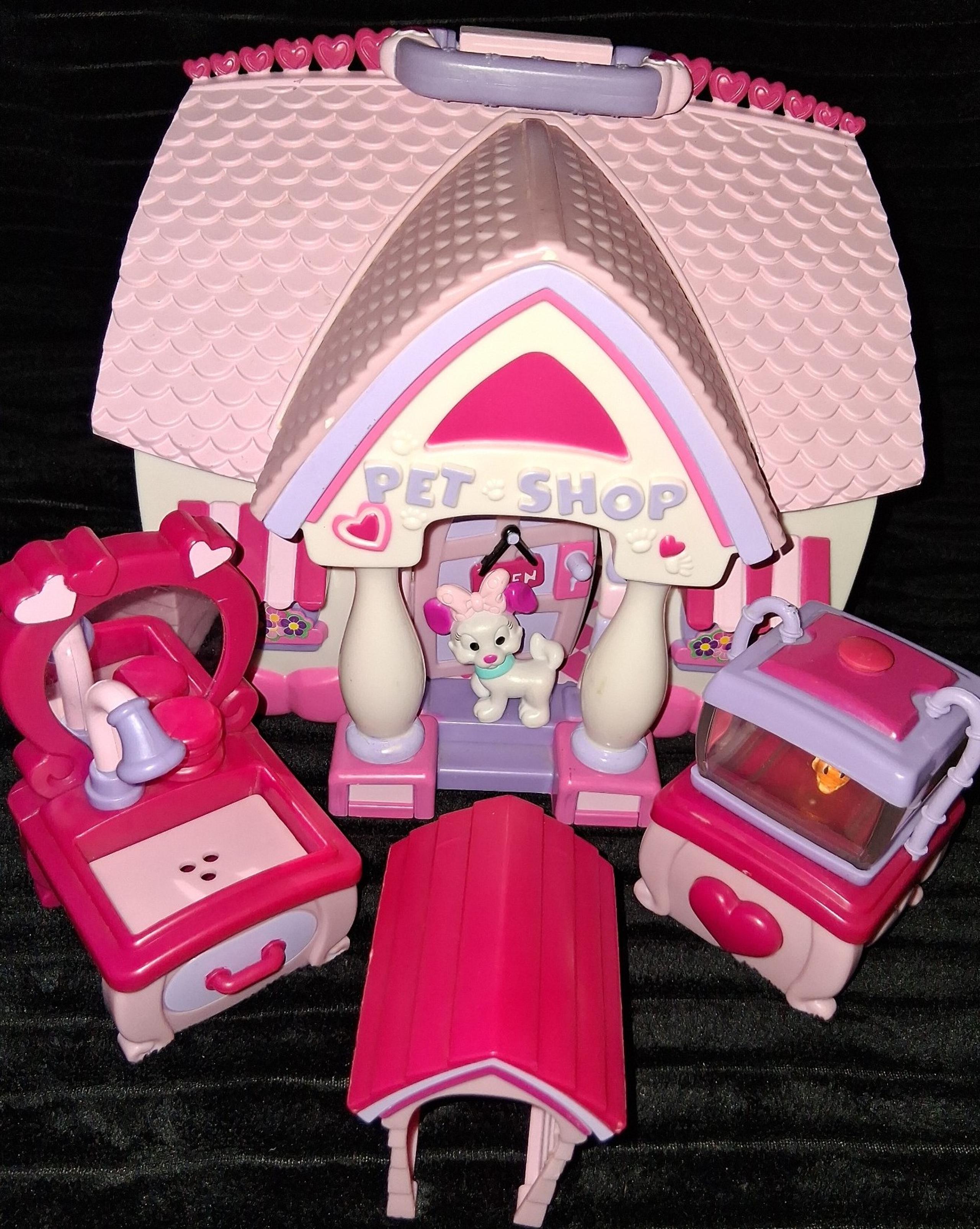 Disney Vintage Minnie Pet Shop play house