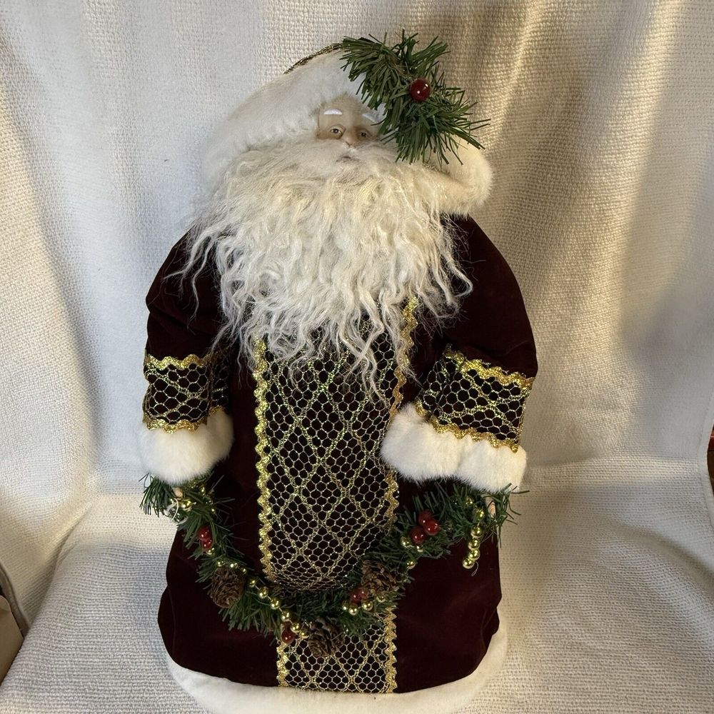 Tabletop Santa Lot Of 3 Old World Santa's Father Christmas Gold Red Tree Topper