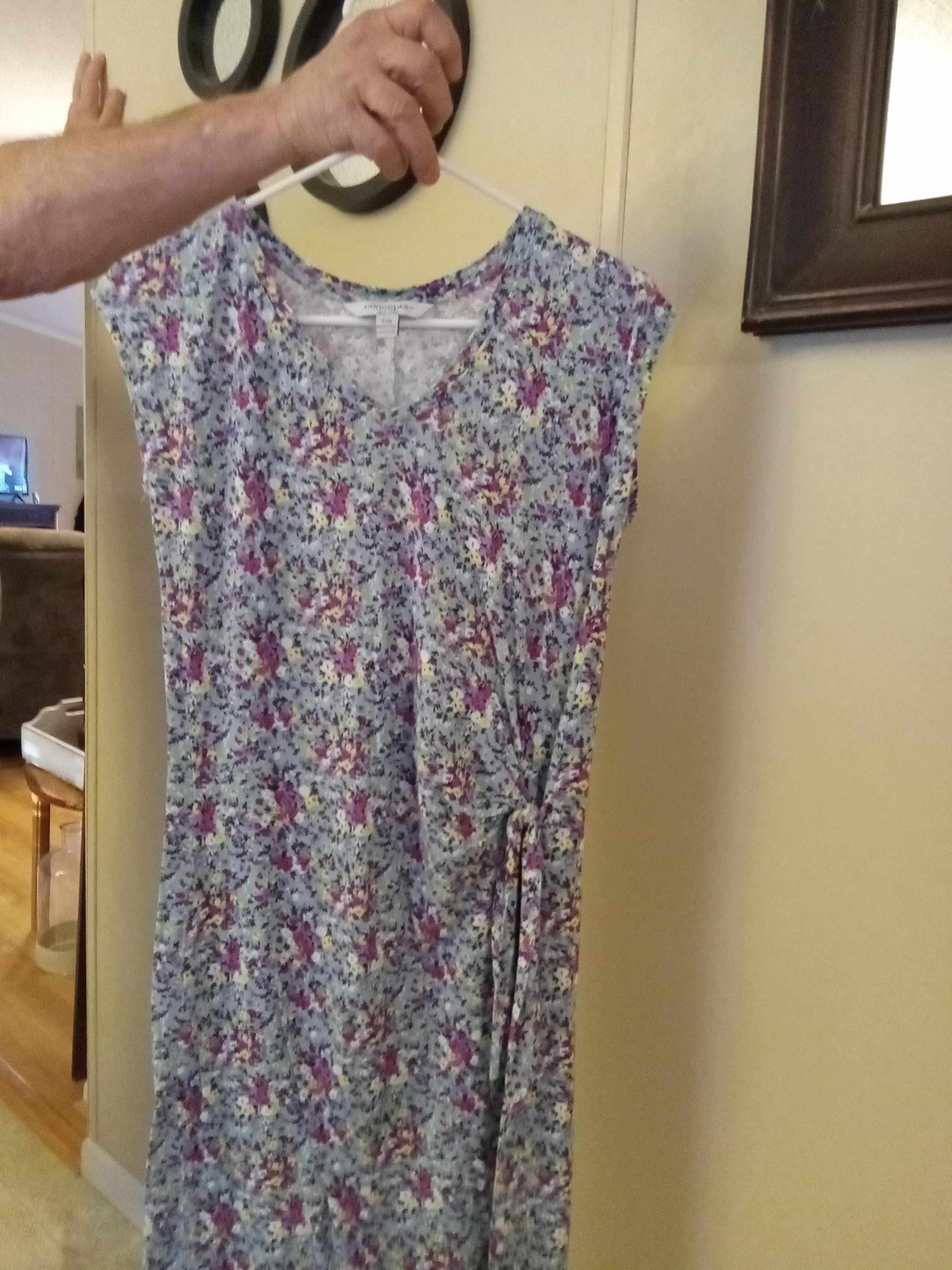 Flower dress,size small