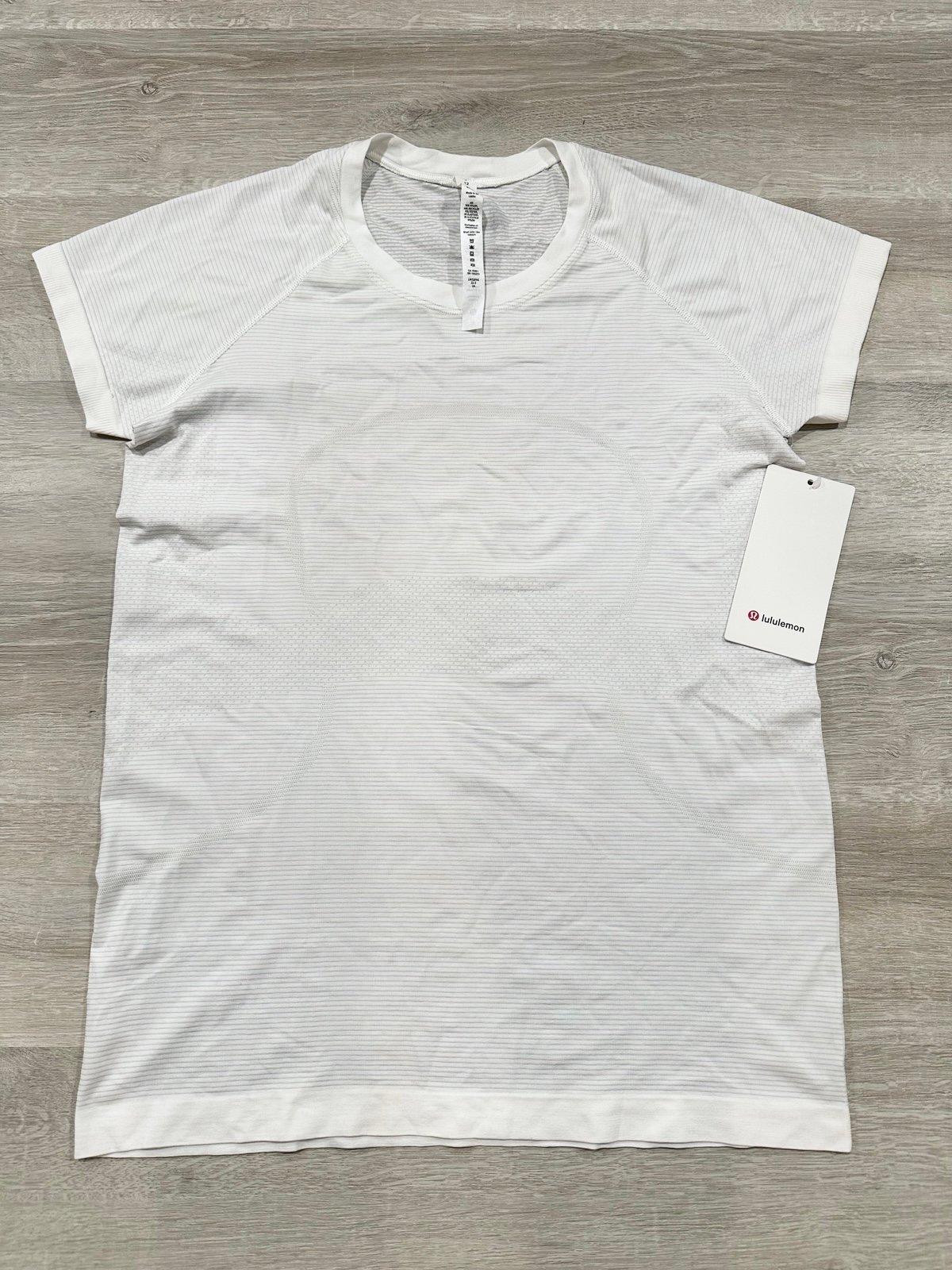 A43 NWT Lululemon Swiftly Tech Short Sleeve Crew Size 12 White WHWH Wizard