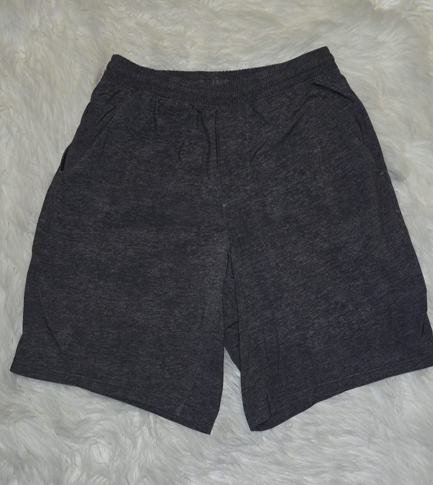 lululemon mens shorts Size S Lum19