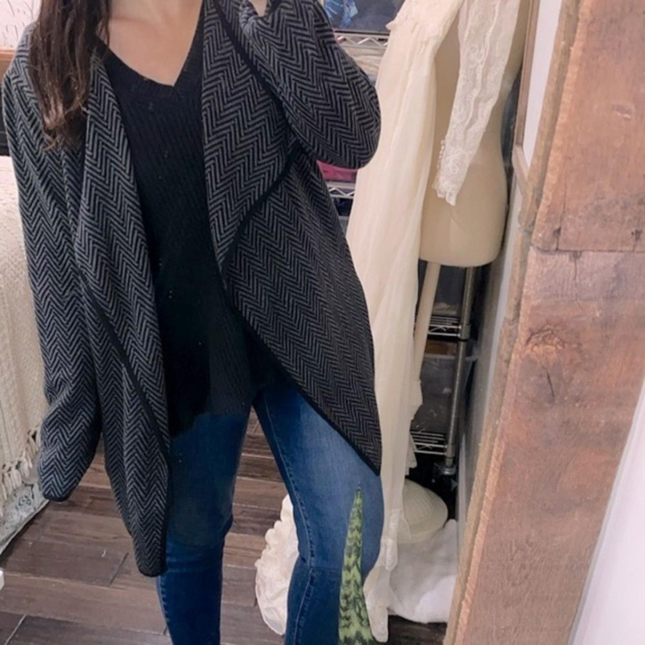 grey knit sweater cardigan size large - Vince Camuto