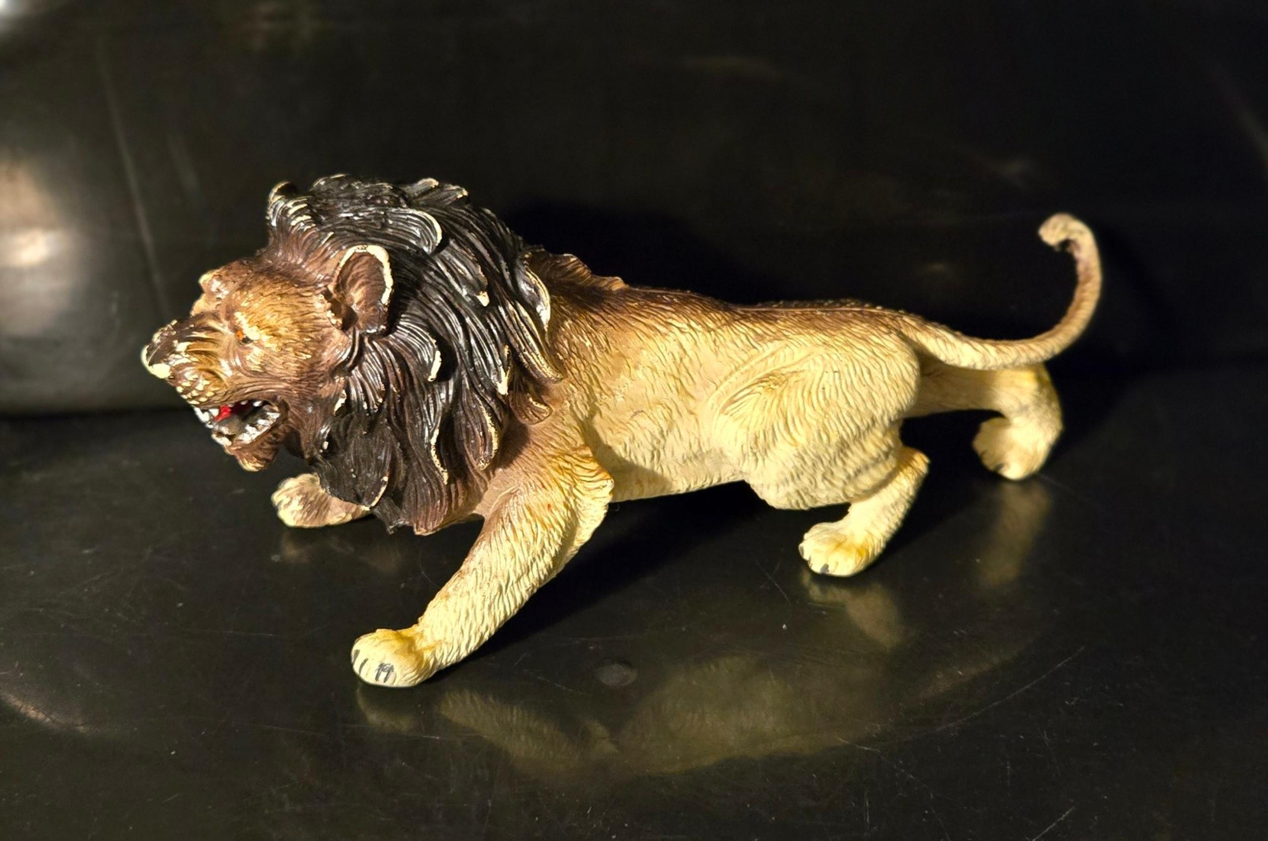 Vintage AAA Animal Action Figure Lion Red Eyes Heavy Hard Rubber Vinyl Rare HTF