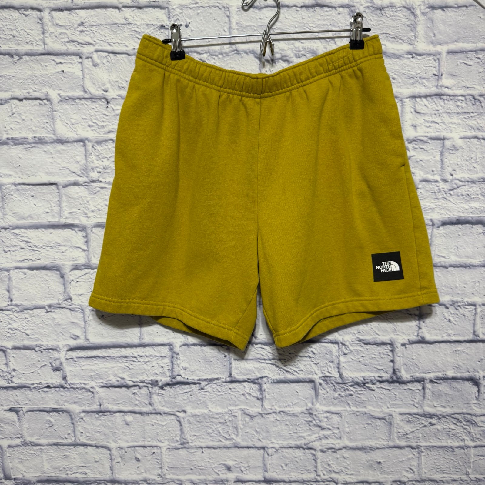 The North Face Men's Never Stop Shorts Size L Great pre owned condition - some