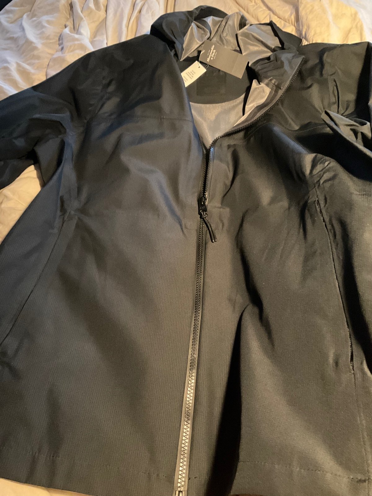 ABERCROMBIE PREMIUM WINDBREAKER