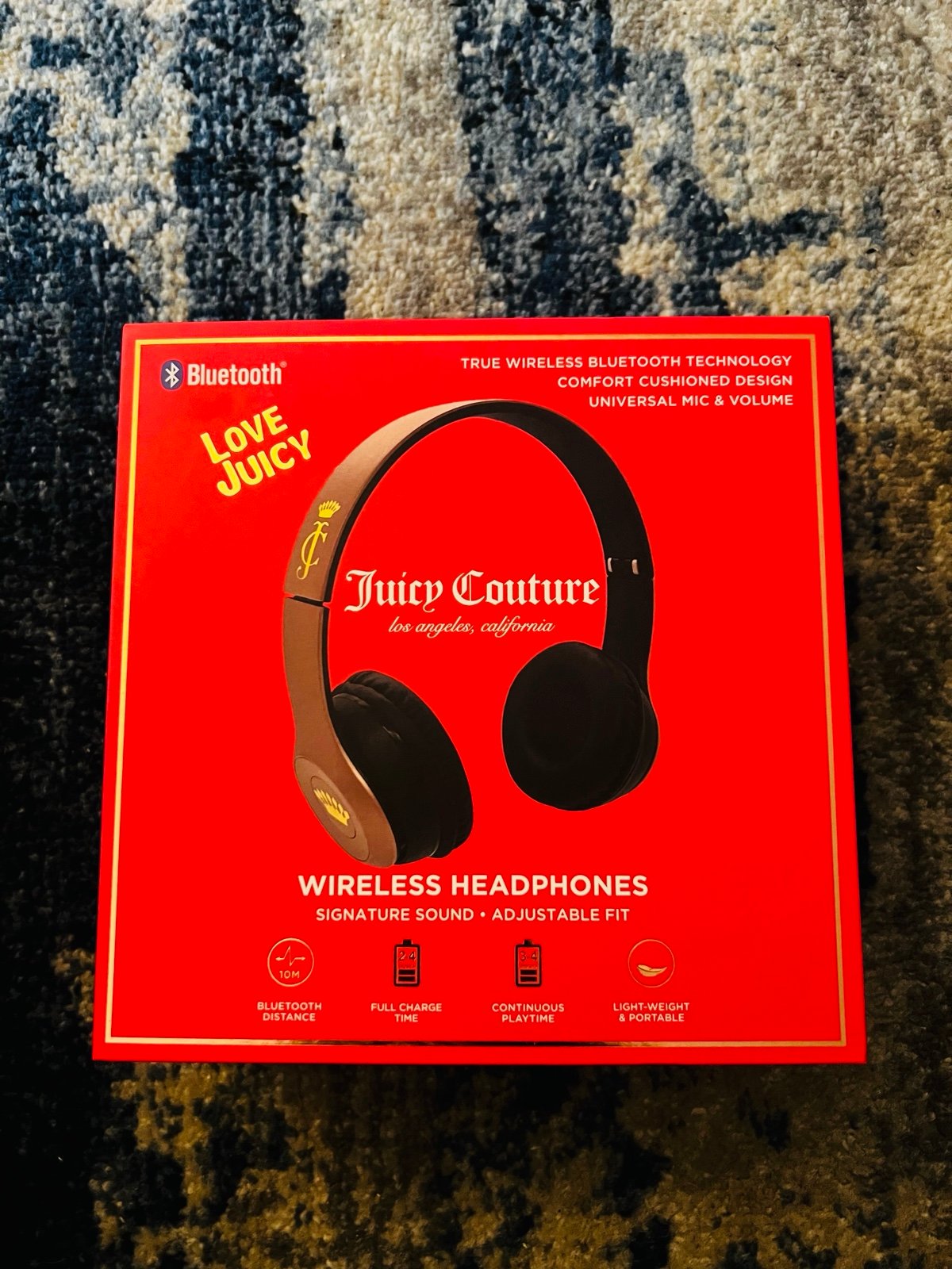 Juicy Couture Bluetooth Headphones Color Rose