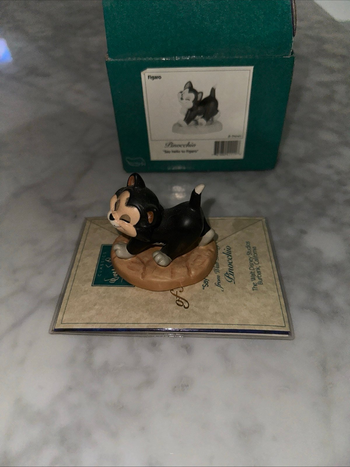 Walt Disney Classics Collection SAY HELLO TO FIGARO PINOCCHIO Porcelain WDCC COA