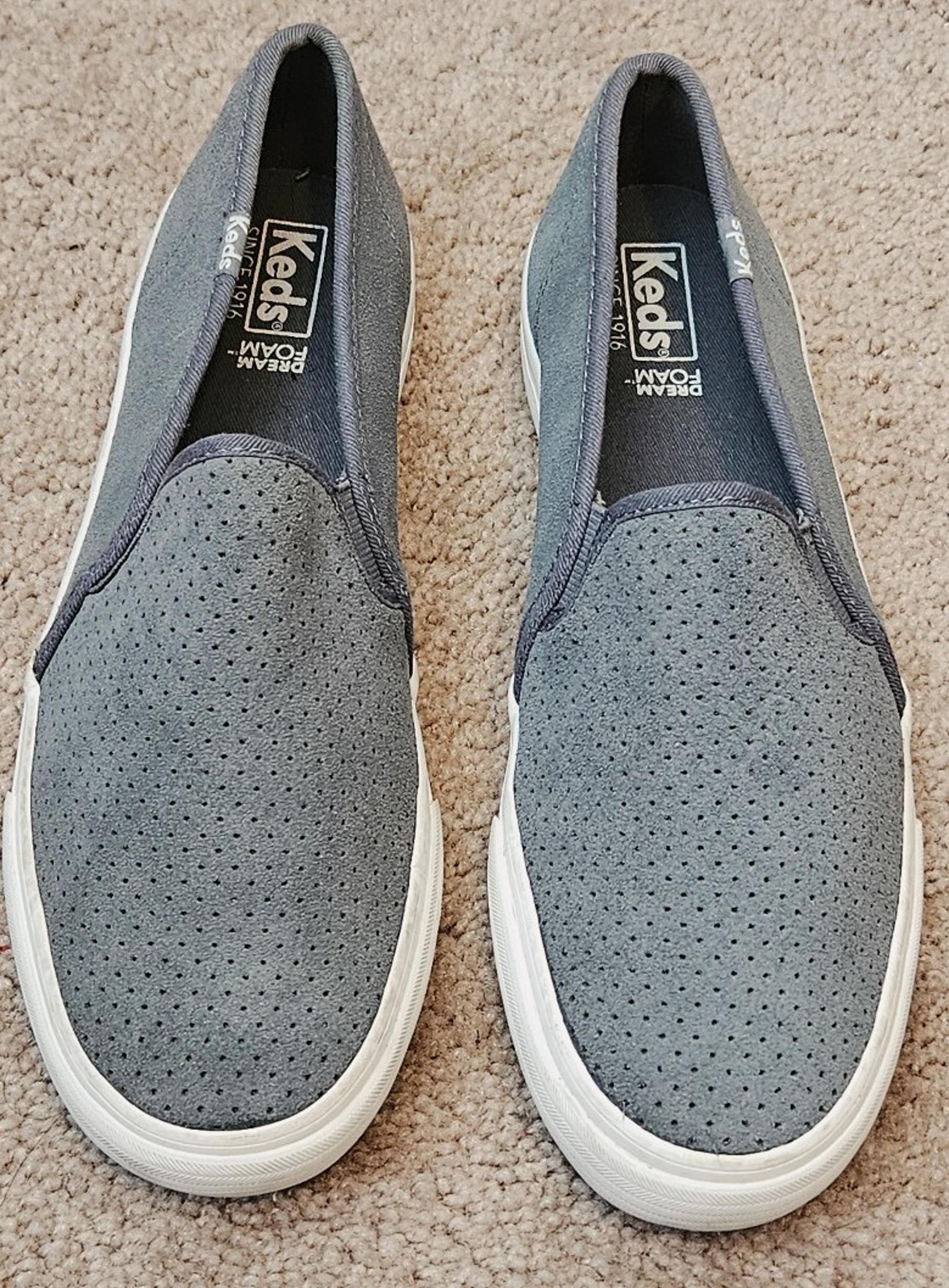 Keds Gray Dream Foam Suede Sneaker size 8