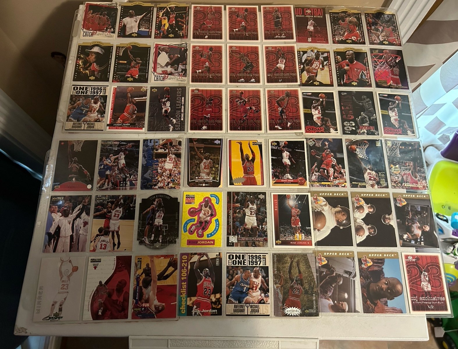Massive lot of Michael Jordan cards