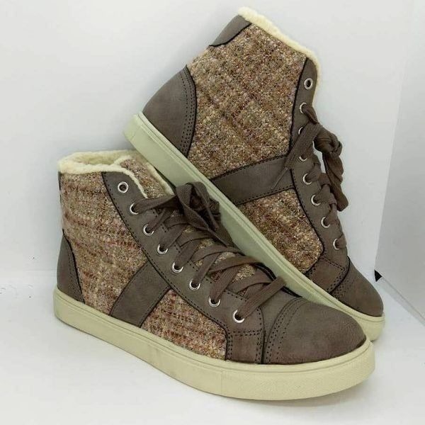 Madden Girl NEW Designer Women's Roundtoe Textured Tan Sneakers - sz. 8 1/2