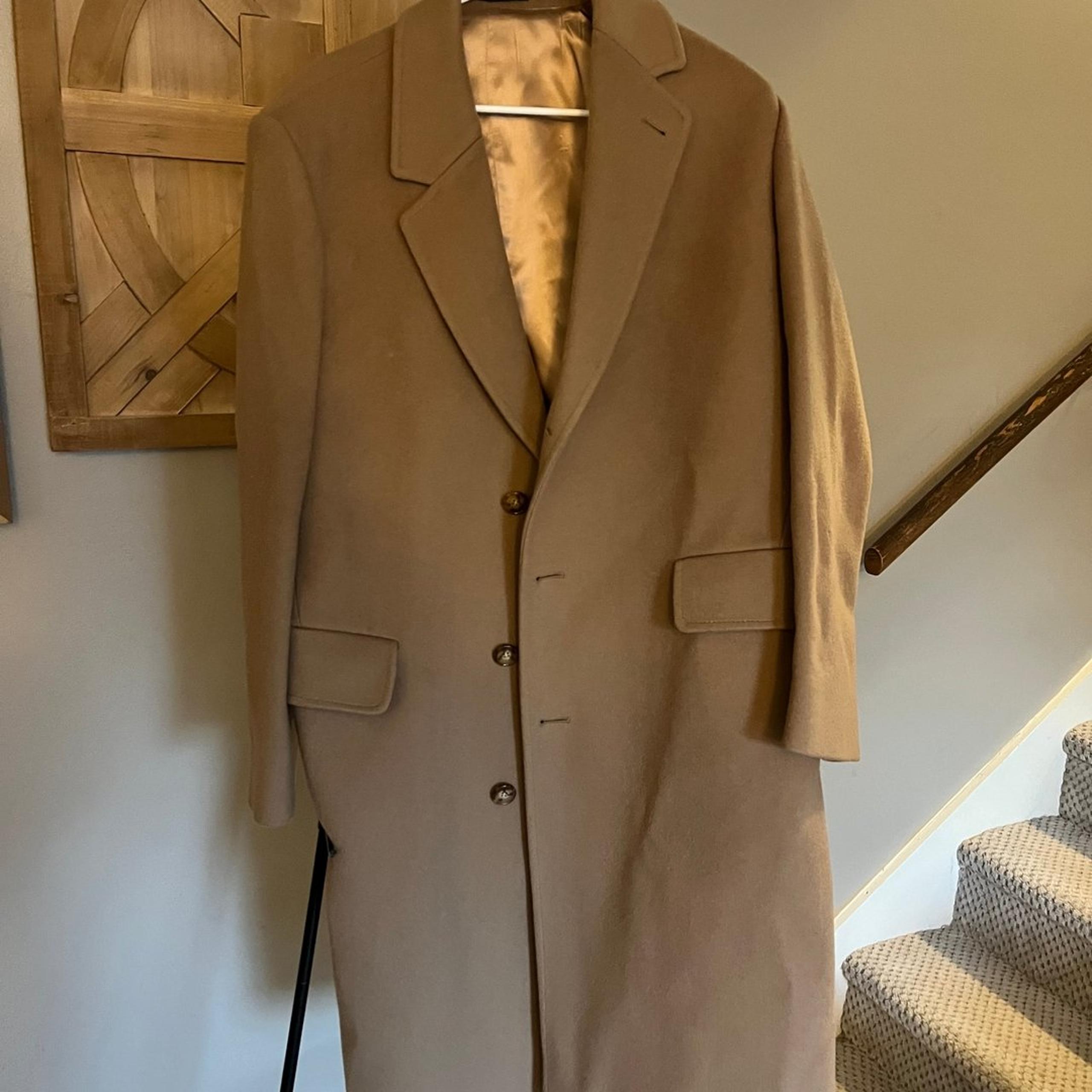 Men's Classic Camel Wool Overcoat Size 42 - London Fog