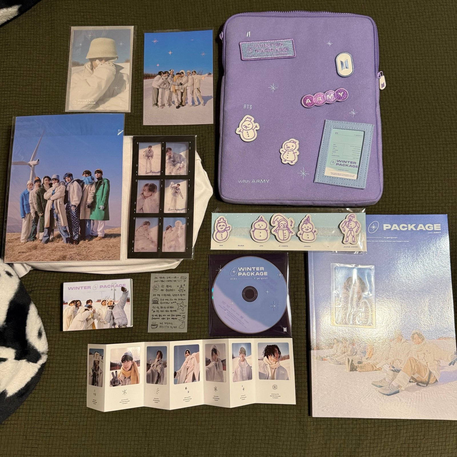 BTS - BTS 2021 WINTER PACKAGE DVD+Wappen+Photo Book+Photo+