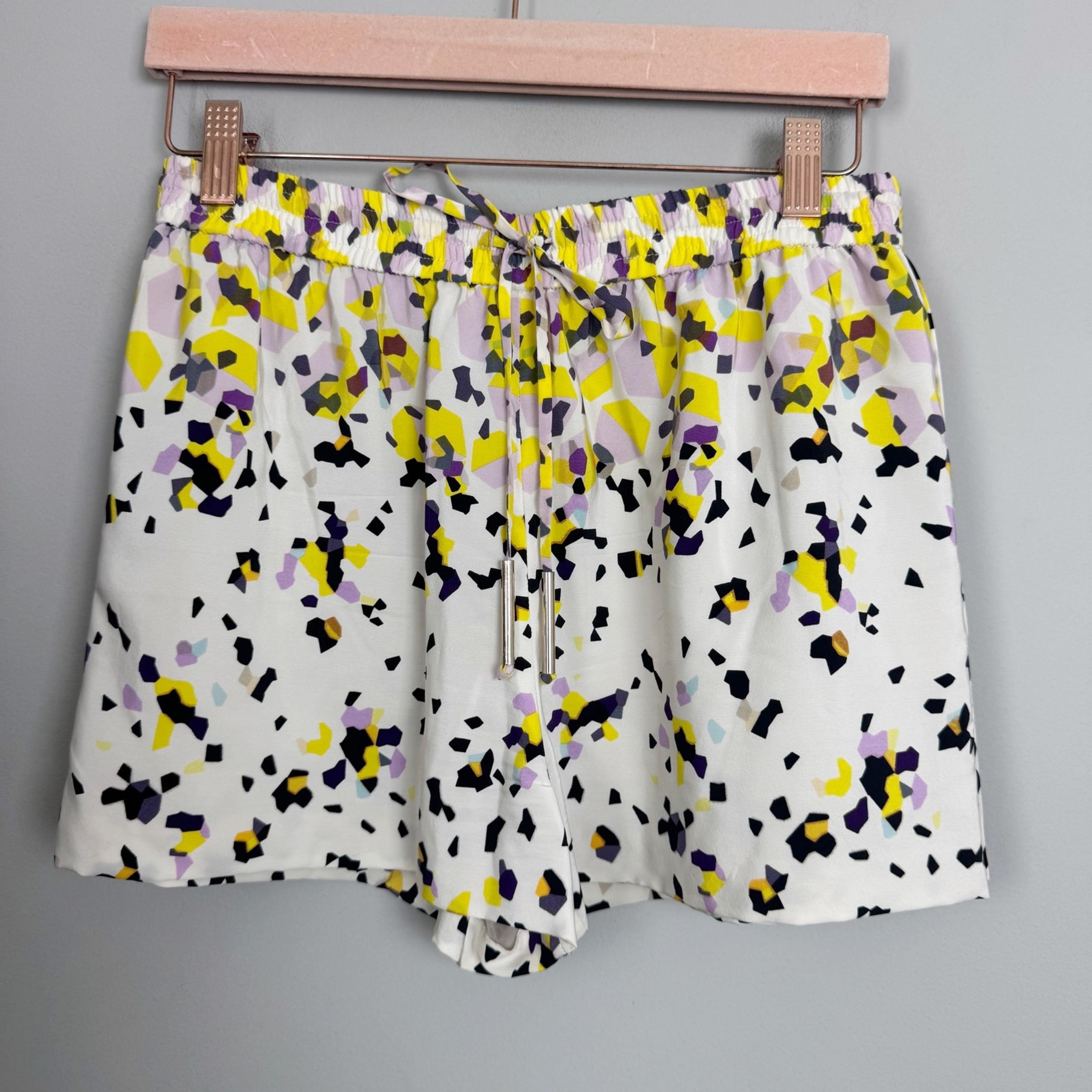 DIANE VON FIRSTENBERG | DVF Silk Abstract Patterned Shorts Women’s Size 2