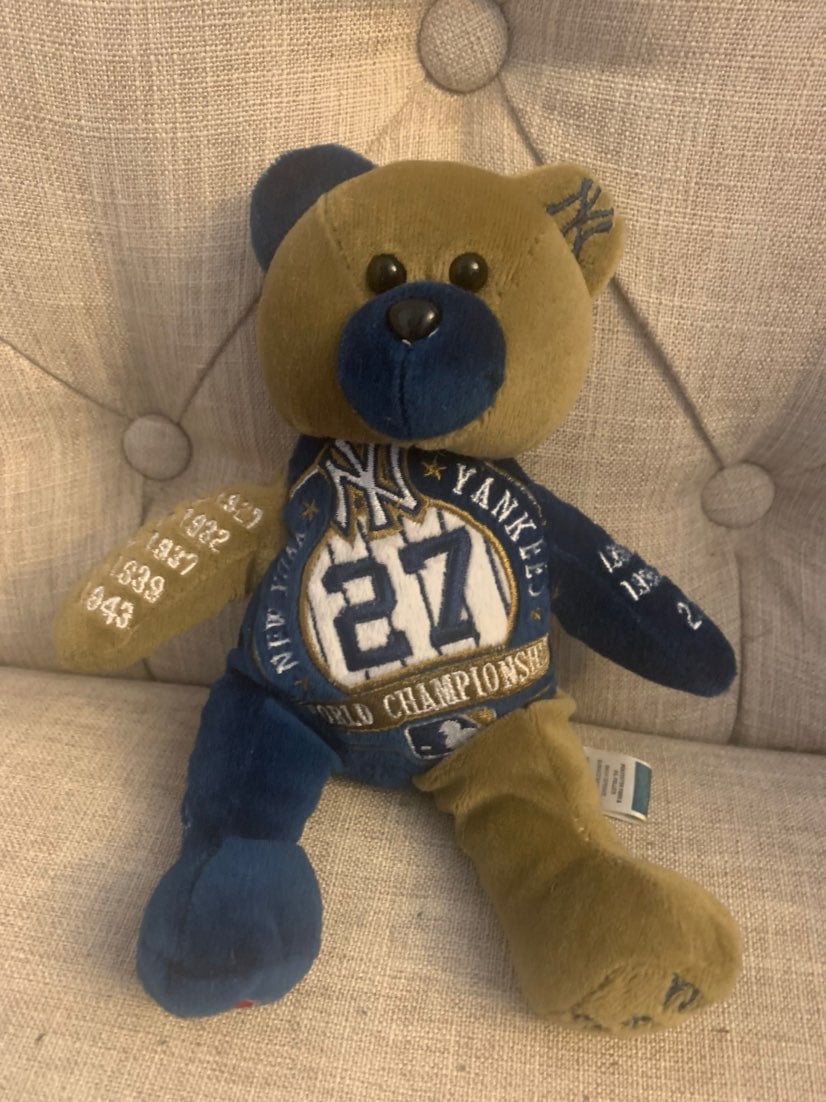 RARE 2009 NY Yankee Stadium Collectible