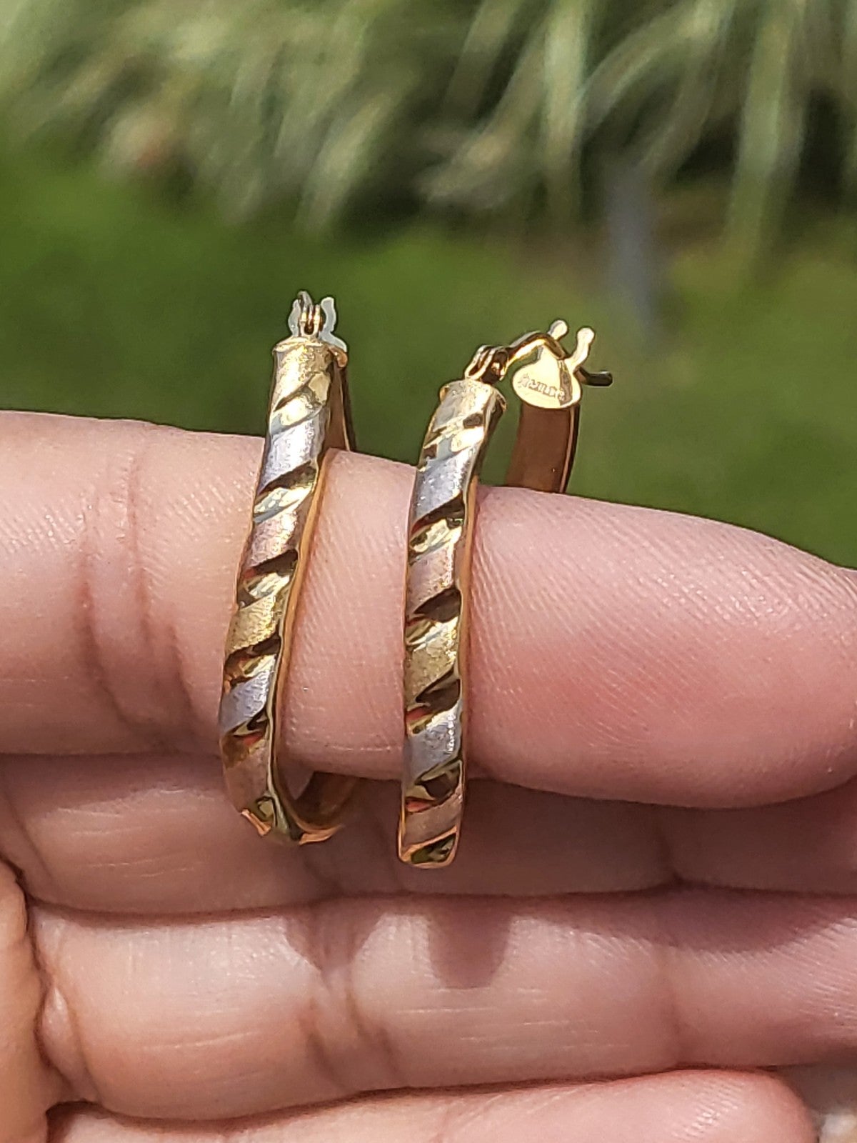 18 k Gold Wavy Hoop earrings  three colors of gold