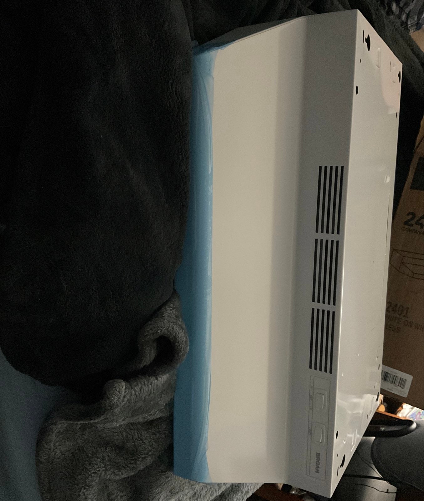 24 white ductless broan economy range hood