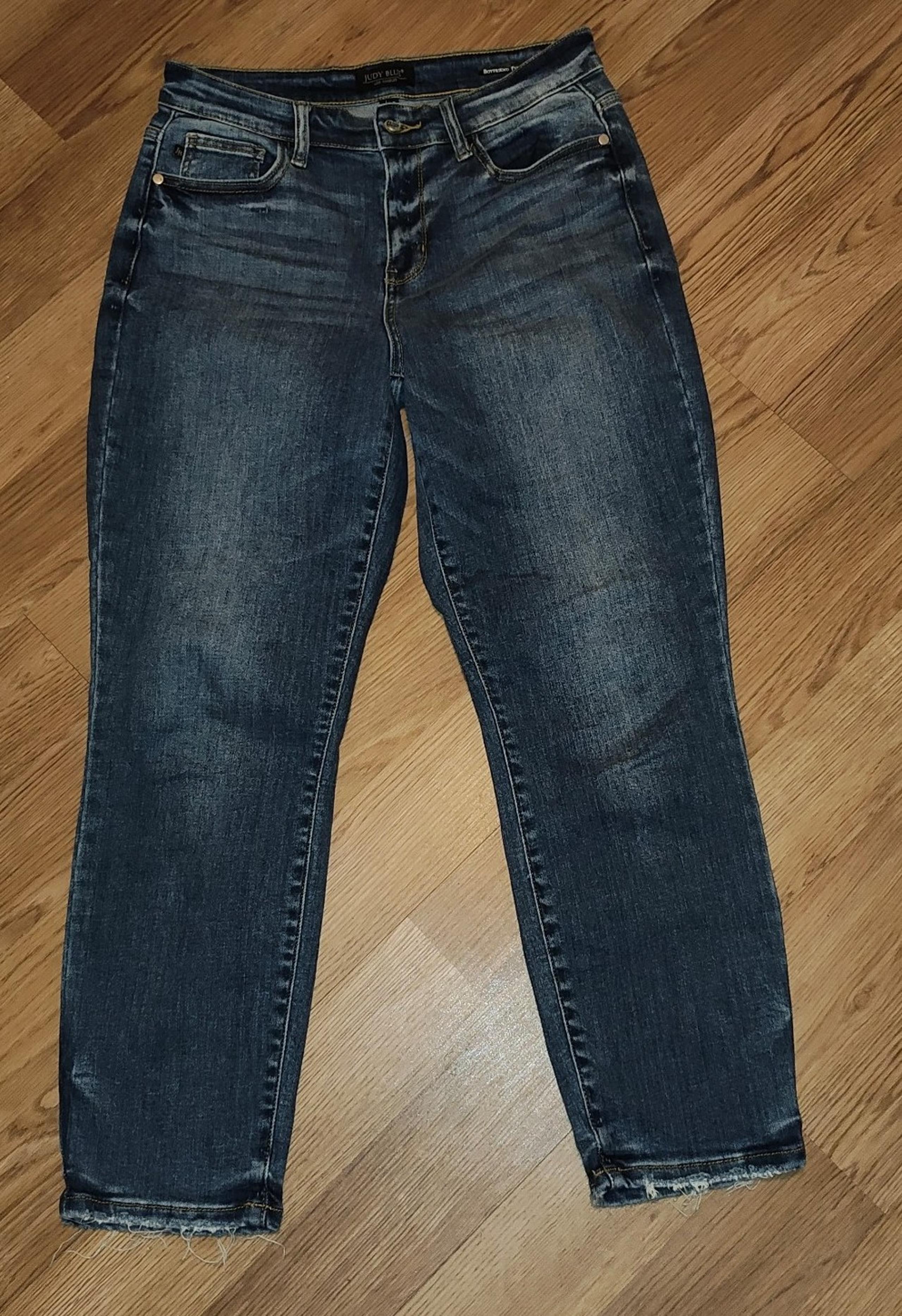 Judy Blue boyfriend fit size 9 women's jeans in good condition