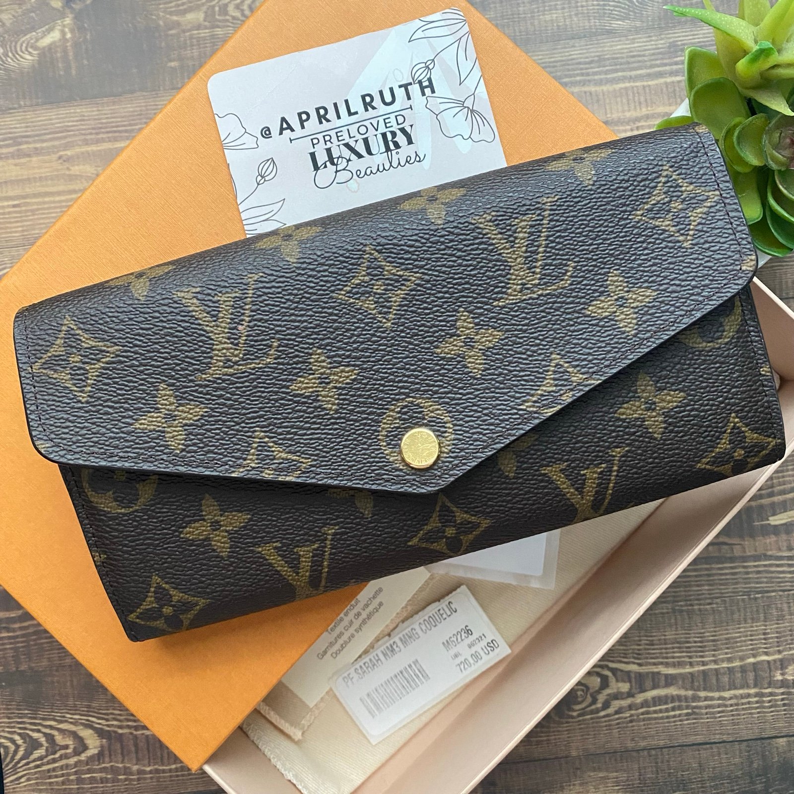 Louis Vuitton - Monogram Sarah Wallet Poppy