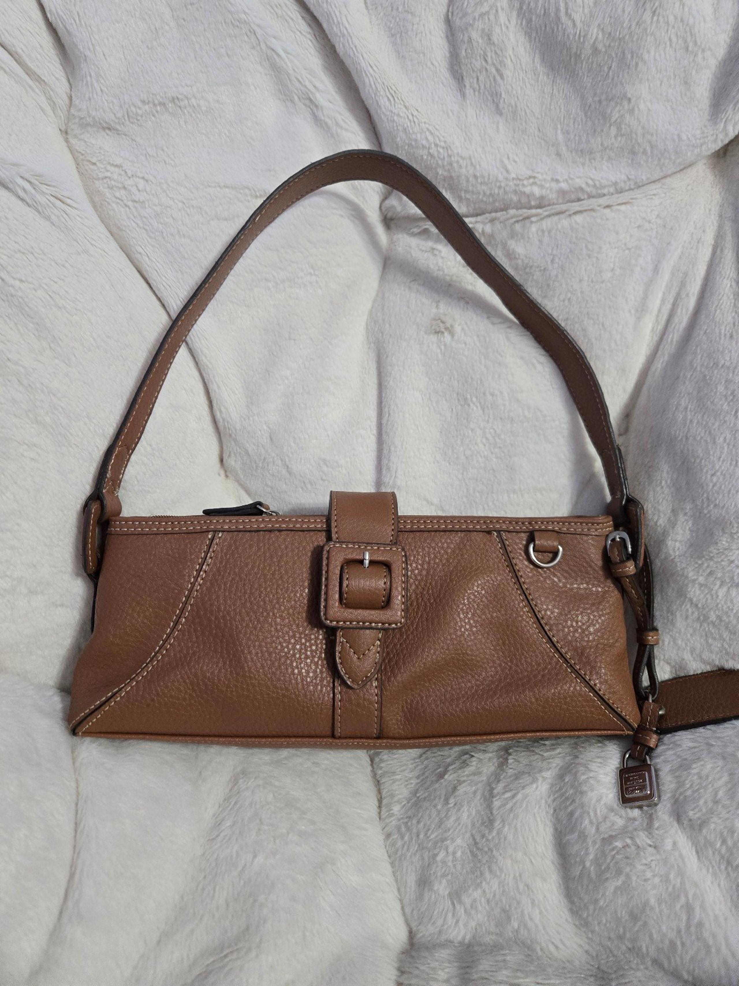 Liz Caliborne vintage baguette shoulder bag