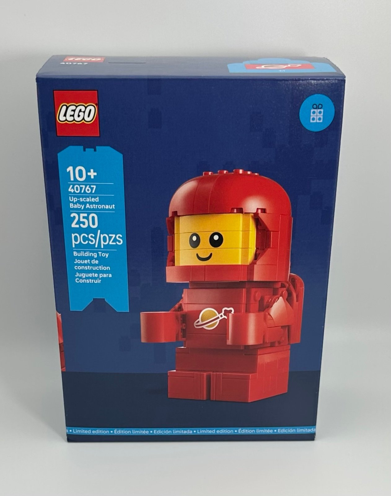 LEGO [40767] Up-Scaled Baby Astronaut [GWP]