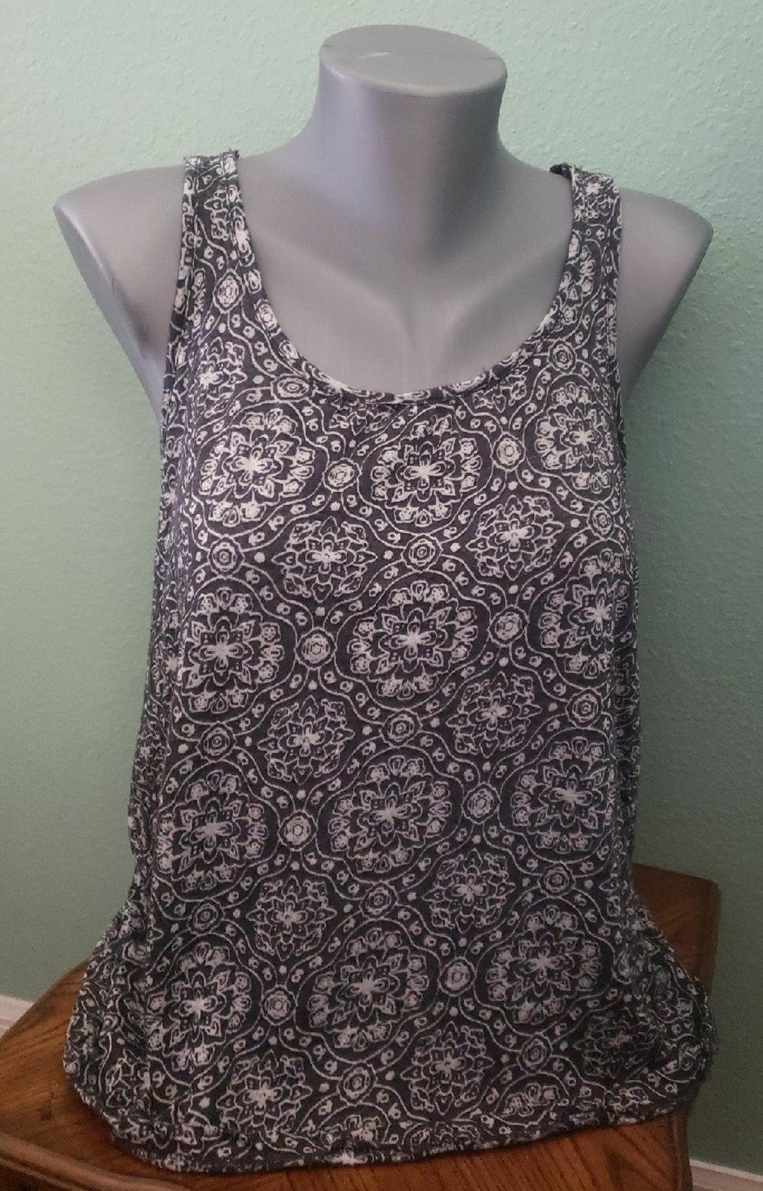 Lei Tank Top size L