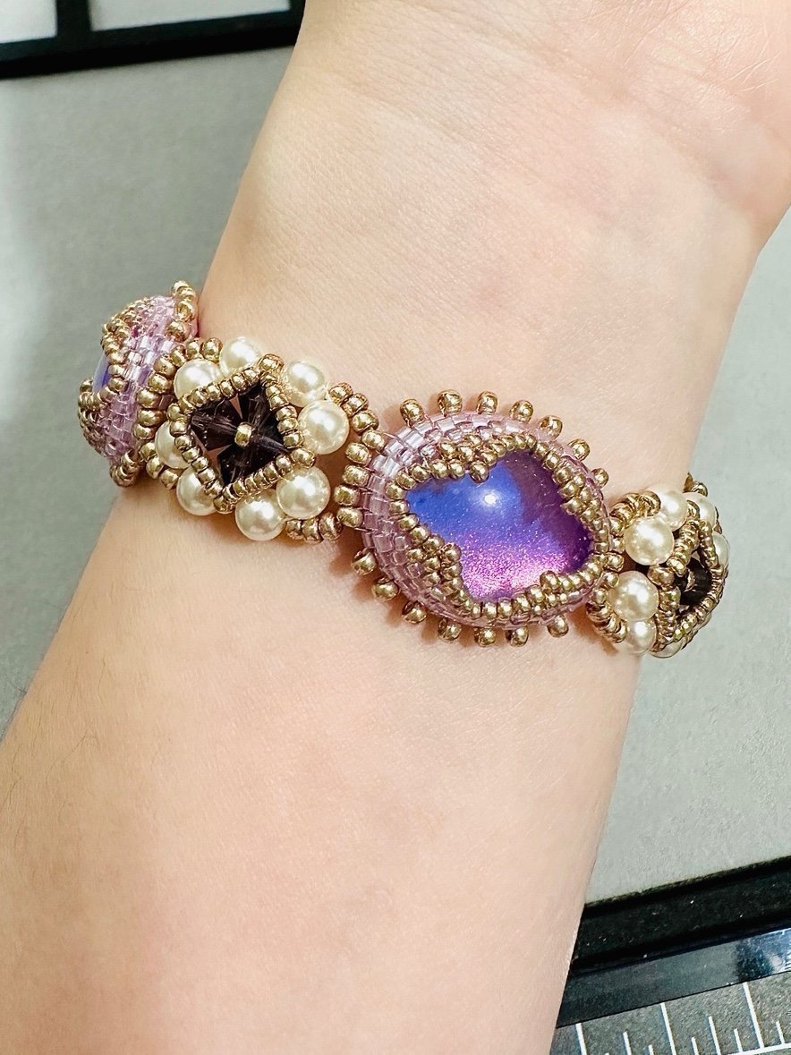 Elegant beaded bracelets (handmade)