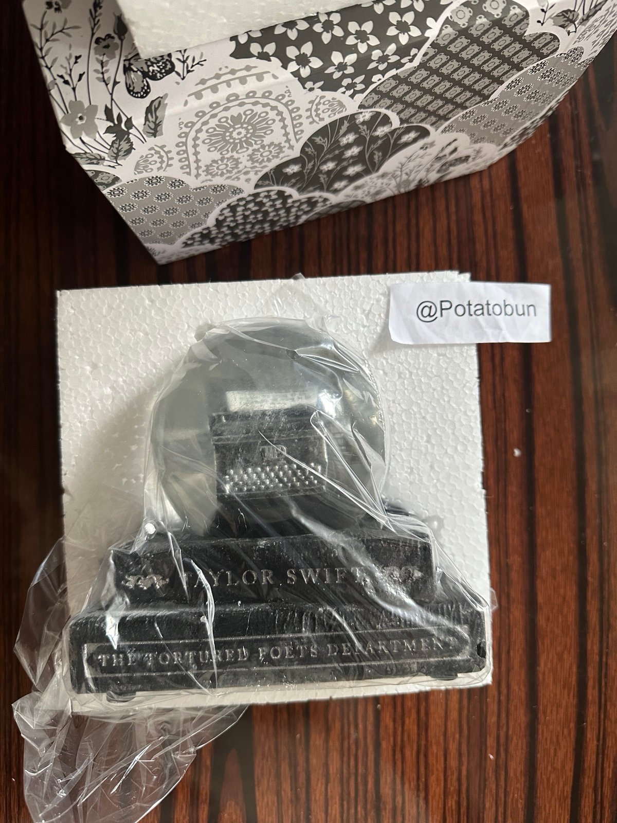 Taylor Swift TTPD The Tortured Poets Department Snow Globe