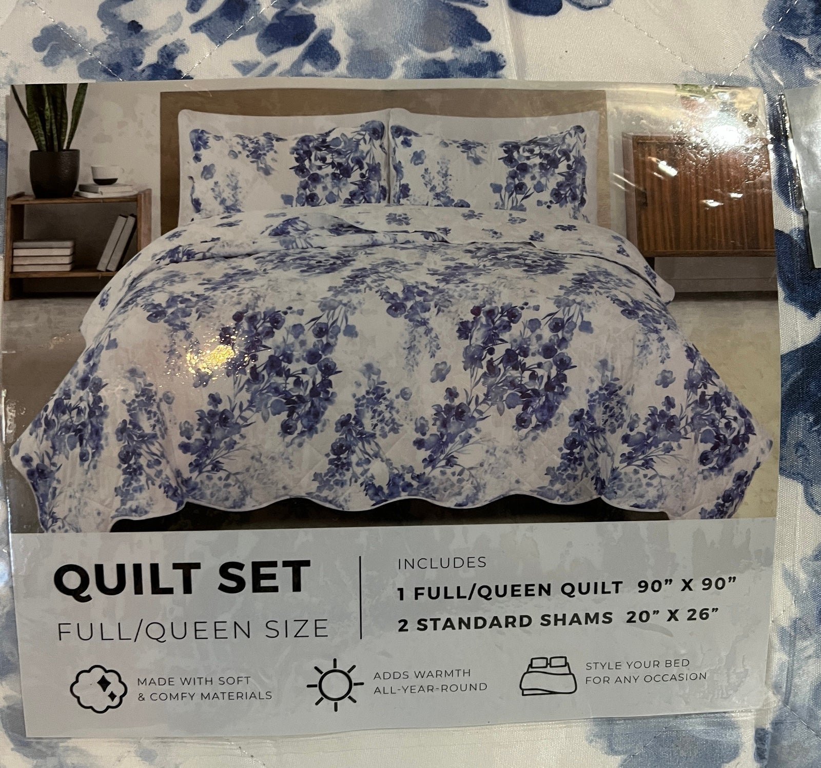 Full/Queen Size QUILT SET Blue Floral - New