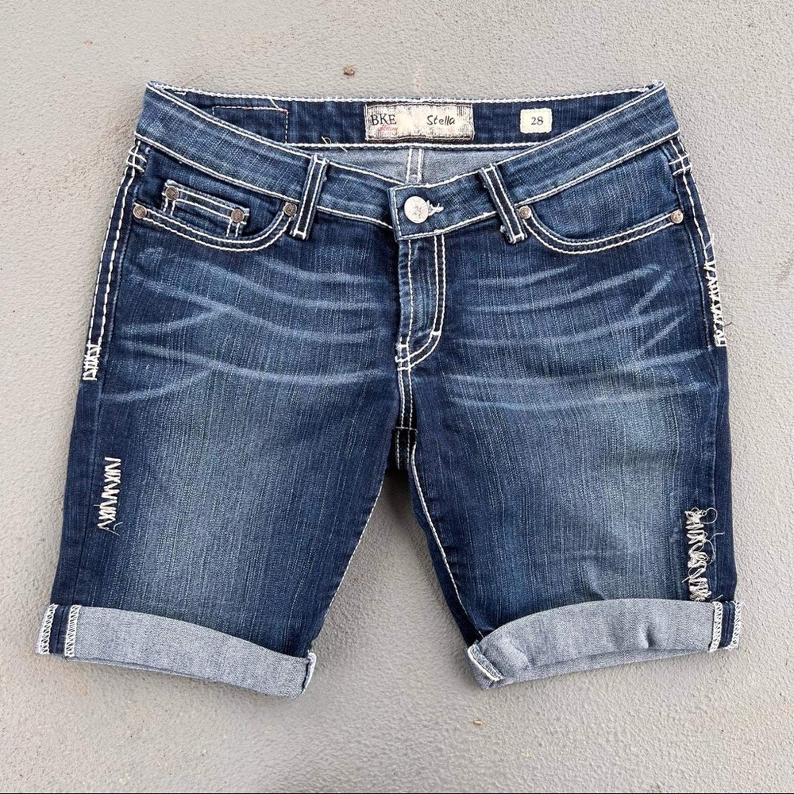 Buckle BKE Stella Bermuda jean shorts Size 28