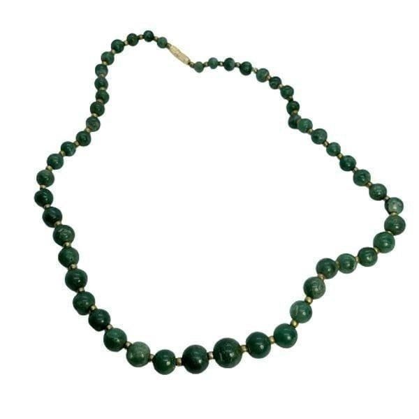 20 Vintage Mid-Century Graduated Chrysoprase Gemstone Bead Necklace