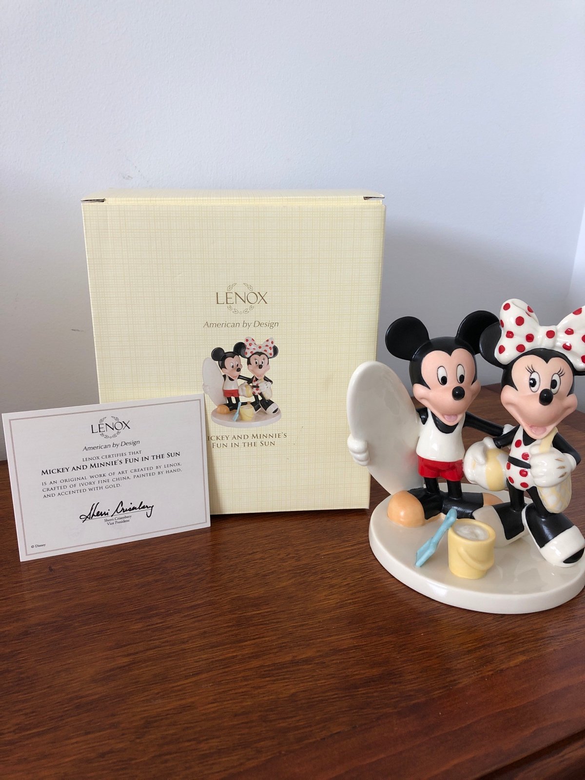 Vintage Lenox Mickey And Minnie’s Fun In The Sun Figurine
