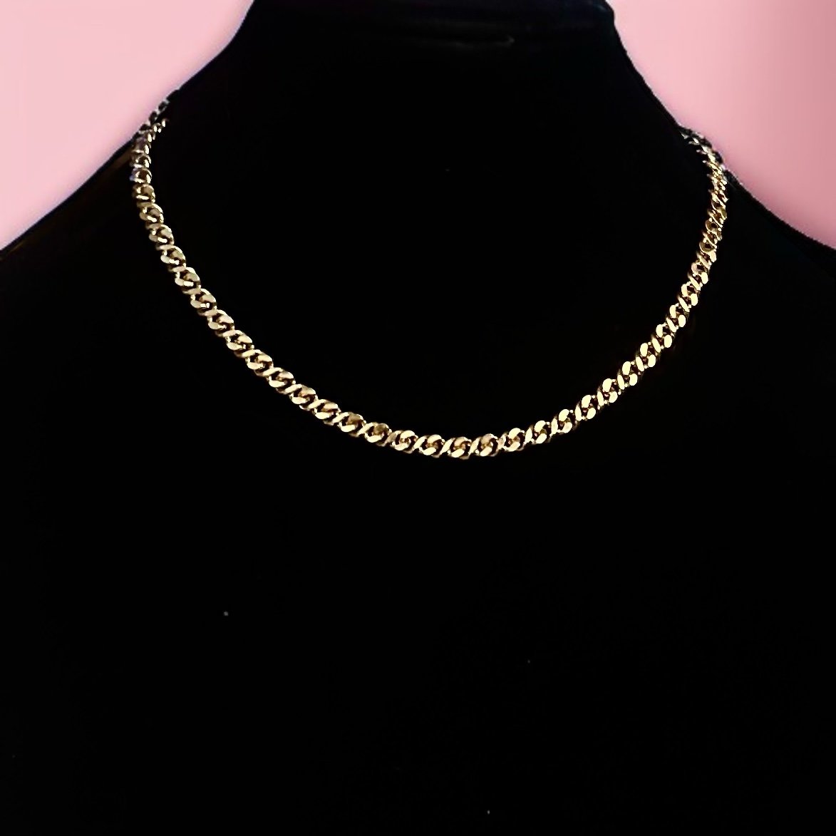 Vintage gold tone curb link chain necklace