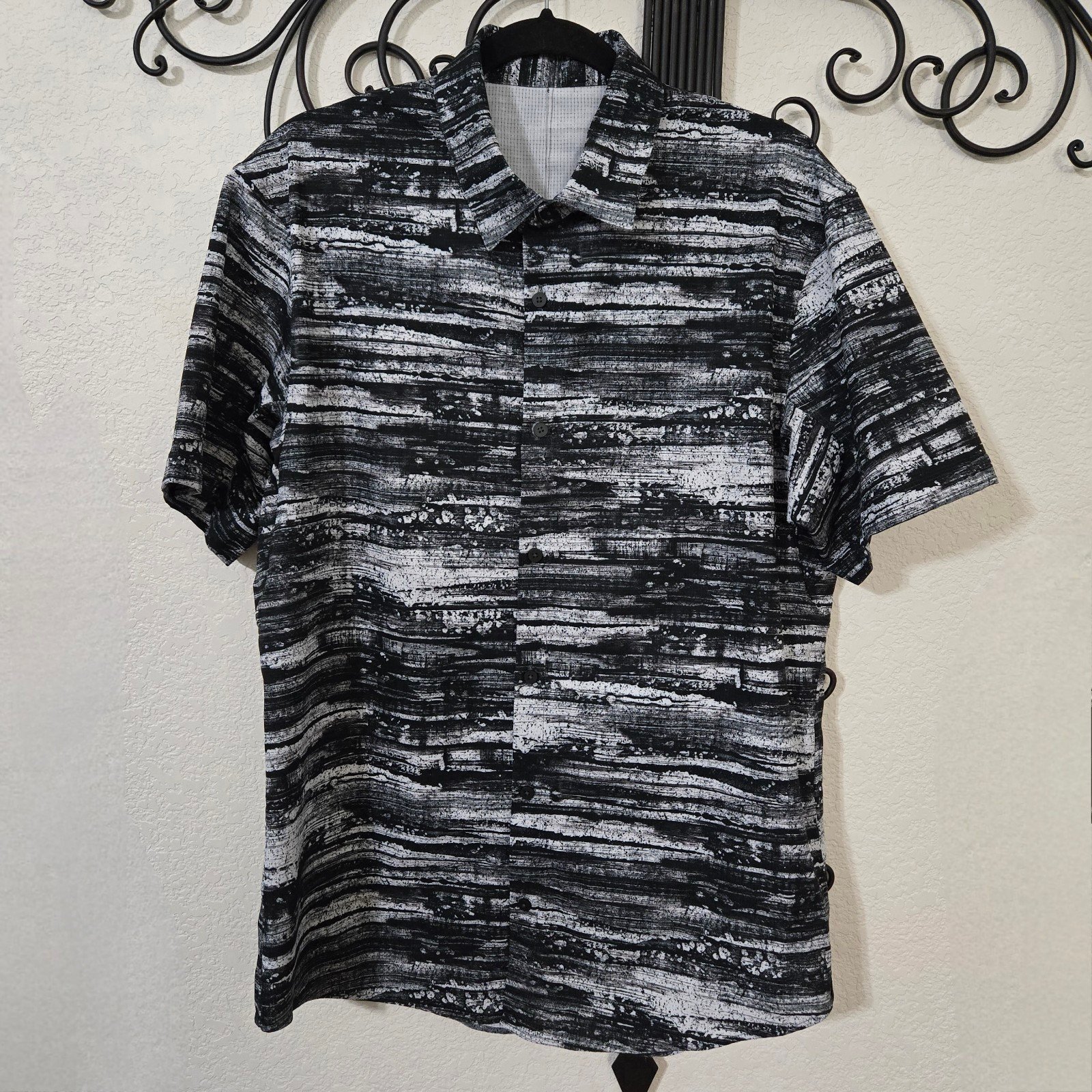 LULULEMON Airing Easy Short Sleeve Shirt | XL