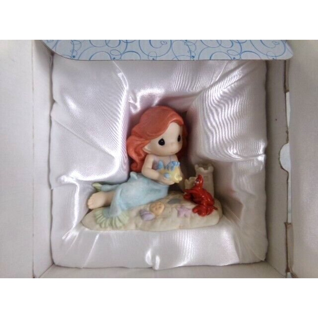PM/DISNEY SHOWCASE COLLECTIONS LITTLE MERMAID PORCELAIN FIGURINE IN BOX