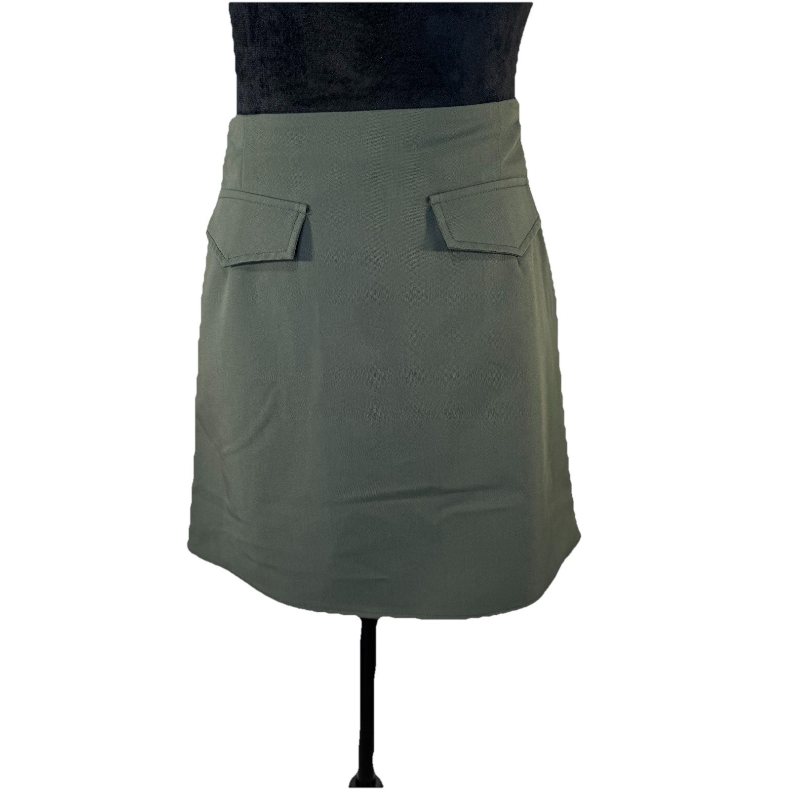 New Aqua Women’s Mini Skirt With Flap Pockets Green Size S