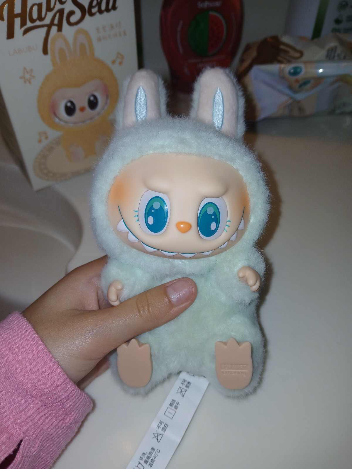 Selling labubu!!!