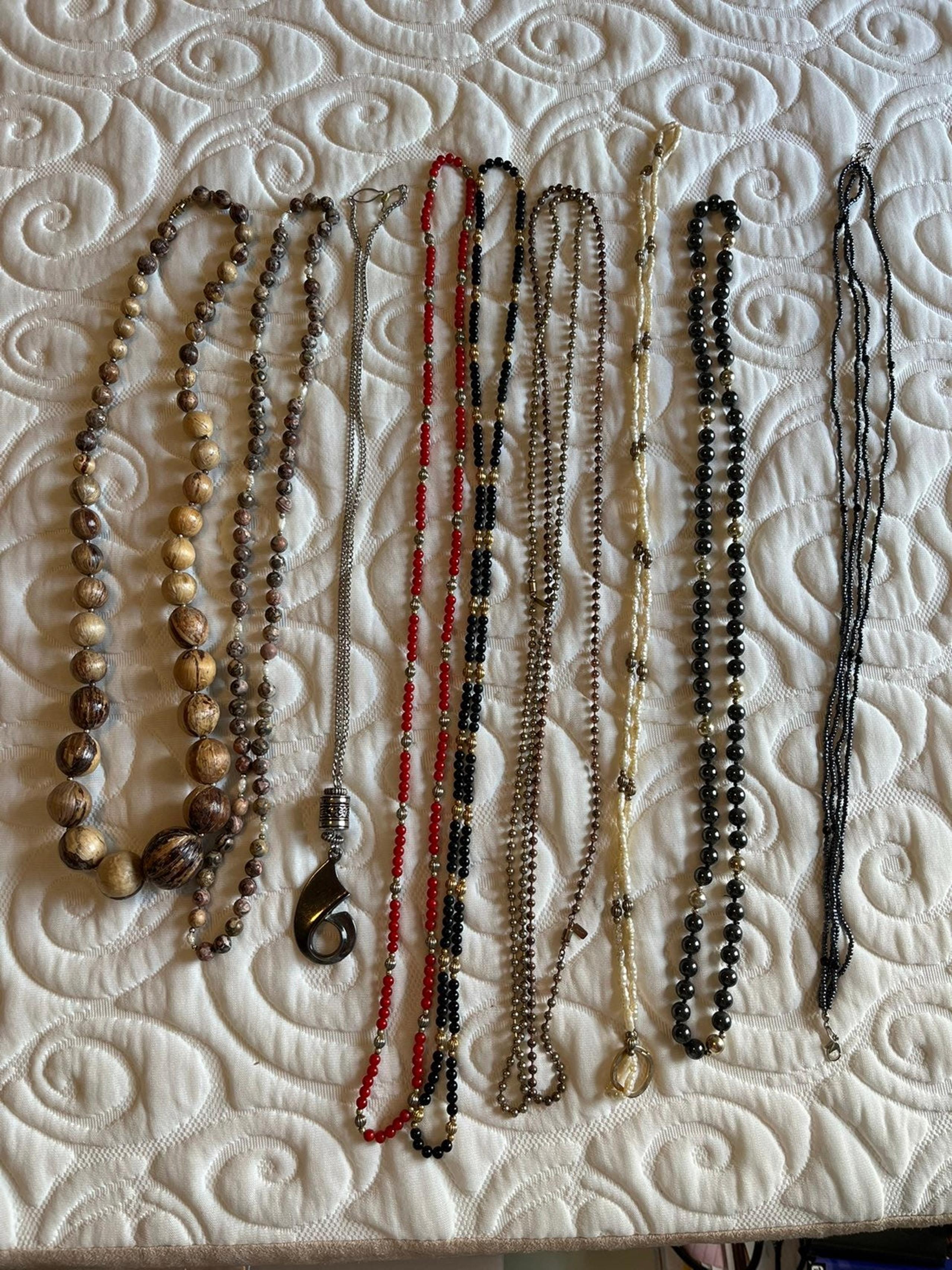 womens jewelry necklaces lot of 9