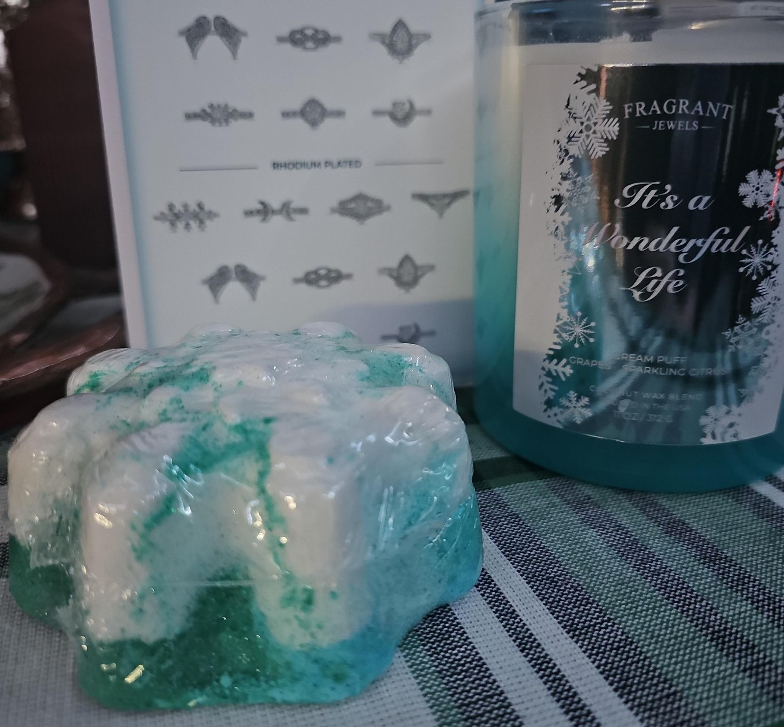 Fragrant Jewels candle and bath bomb